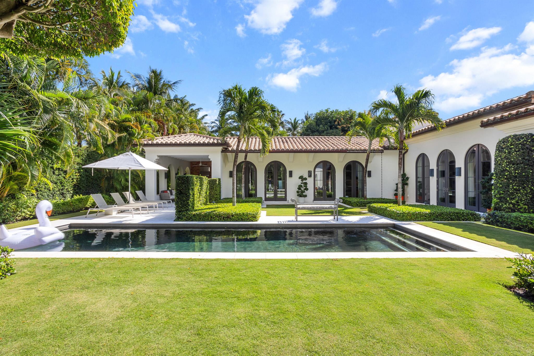 231 Via Las Brisas Palm Beach, FL 33480