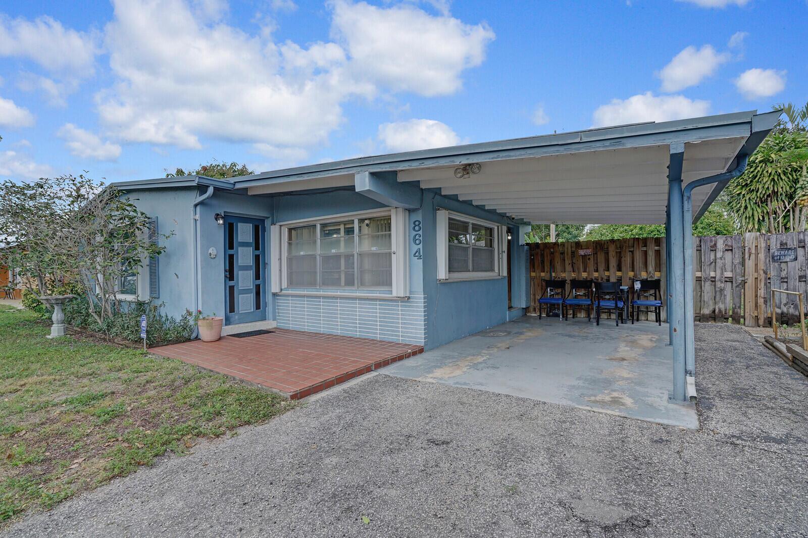 864 Caroline Avenue, West Palm Beach, Florida 33413