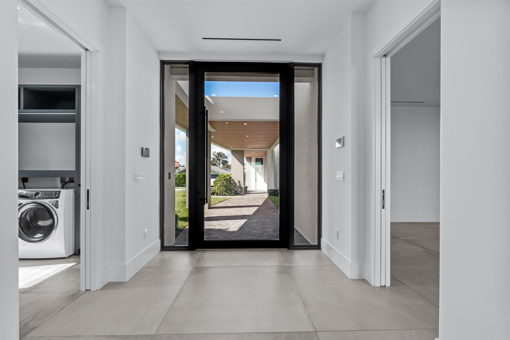 Image to showcase the property located at 3445 Harbor Road N