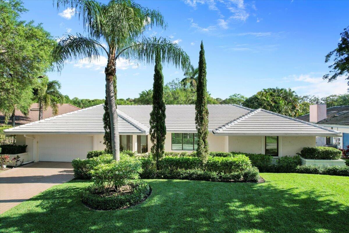 17 Glengary Road, Palm Beach Gardens, Florida 33418