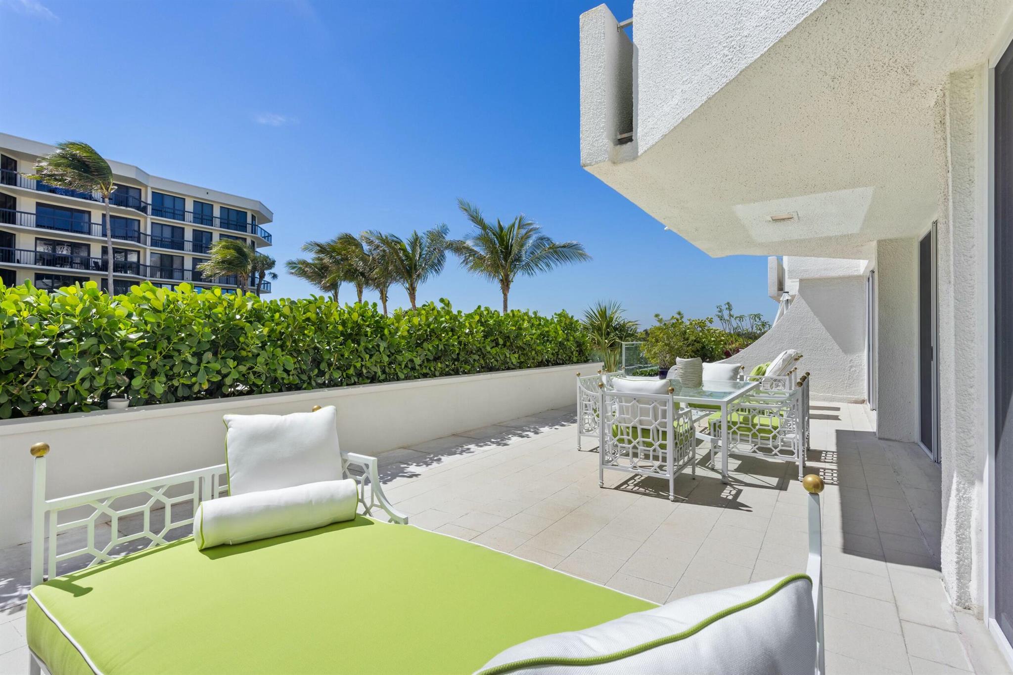 Condo for Sale in Palm Beach, FL