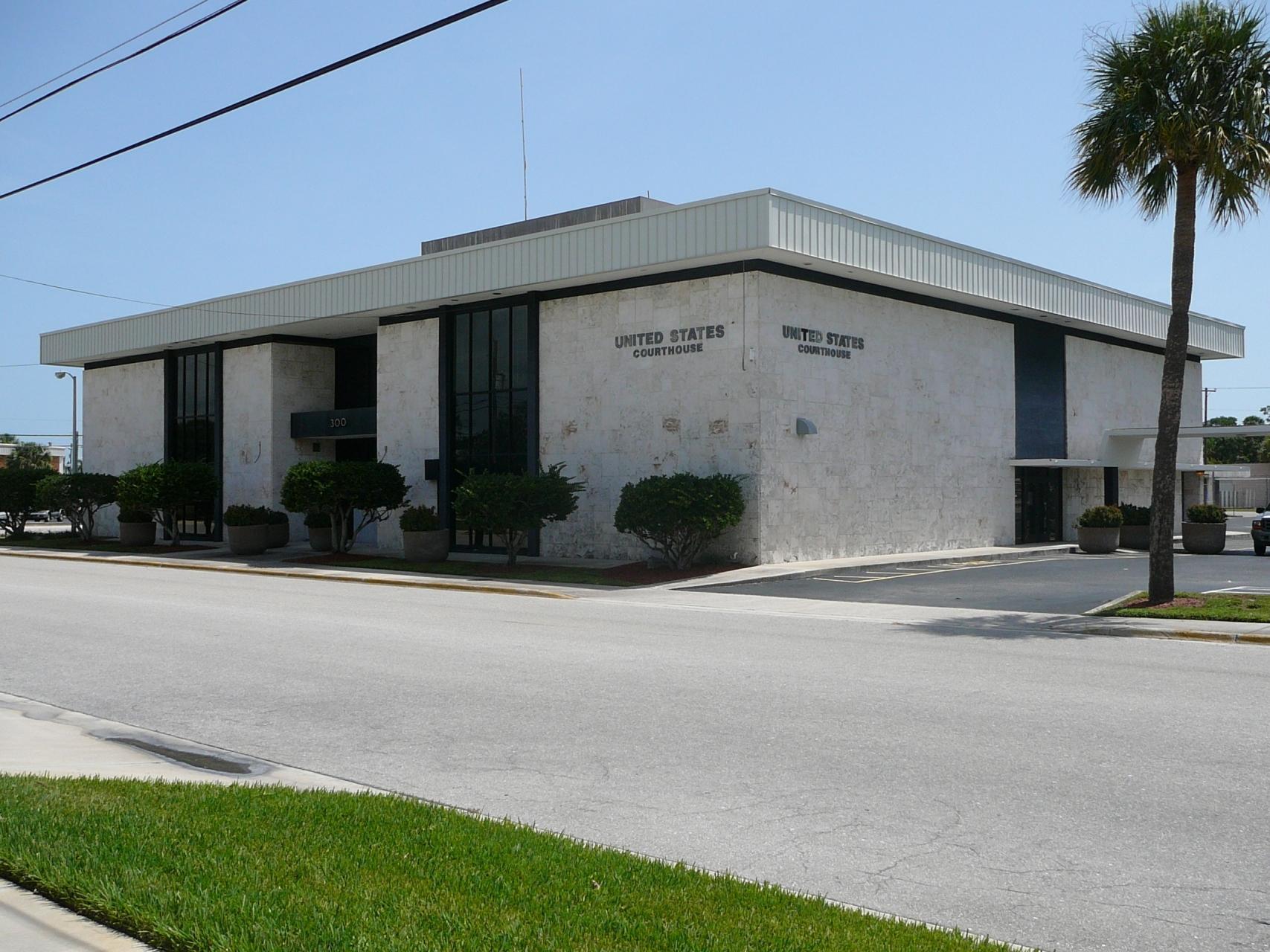 300 6th Street Unit , Fort Pierce, Florida 34950