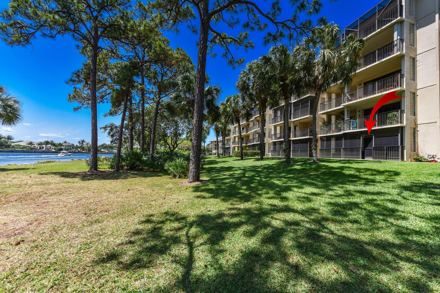 Enjoy coastal living in this fully furnished 2-bed, 2-bath spacious split floor plan condo. With gorgeous intracoastal views and a screened-in porch to watch the yachts go by, this residence has been renovated to perfection. Residence is being offering as a turnkey experience. The master bedroom features a king-size bed, while the guest bedroom has a queen-size bed. Nestled in a prime location near the beach, parks, and numerous restaurants, with shopping nearby. Onsite amenities include pools, tennis courts, a basketball court, and more. Conveniently located on the ground floor, no elevator needed, it provides easy access to the picnic and grill area. This slice of paradise can be yours!