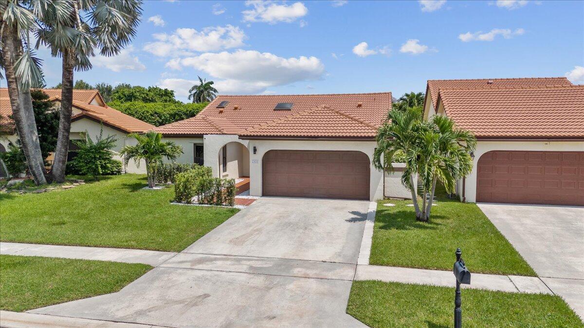 House for Sale in Boca Raton, FL
