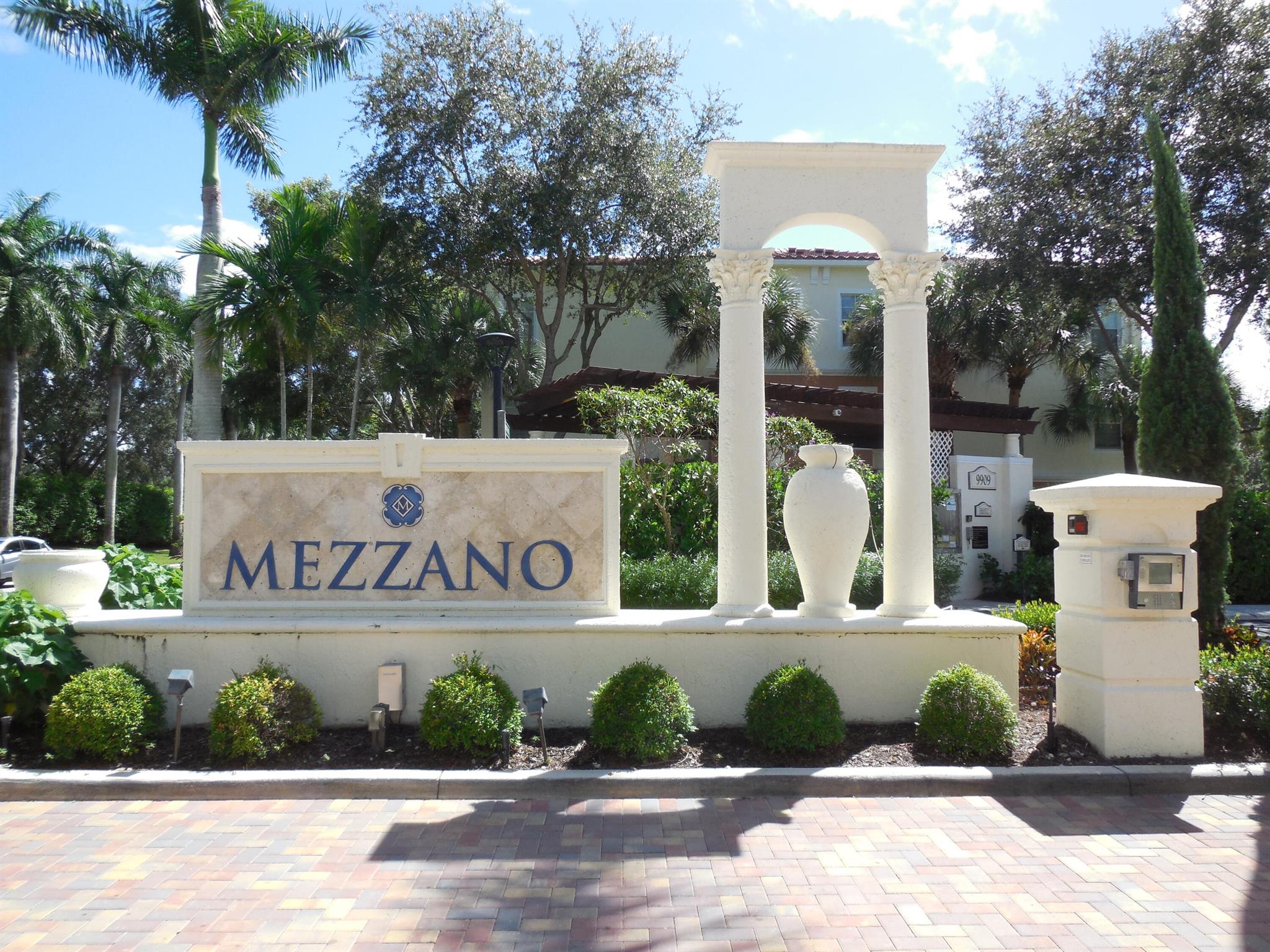 9833 Baywinds Drive Unit 7307, West Palm Beach, Florida 33411