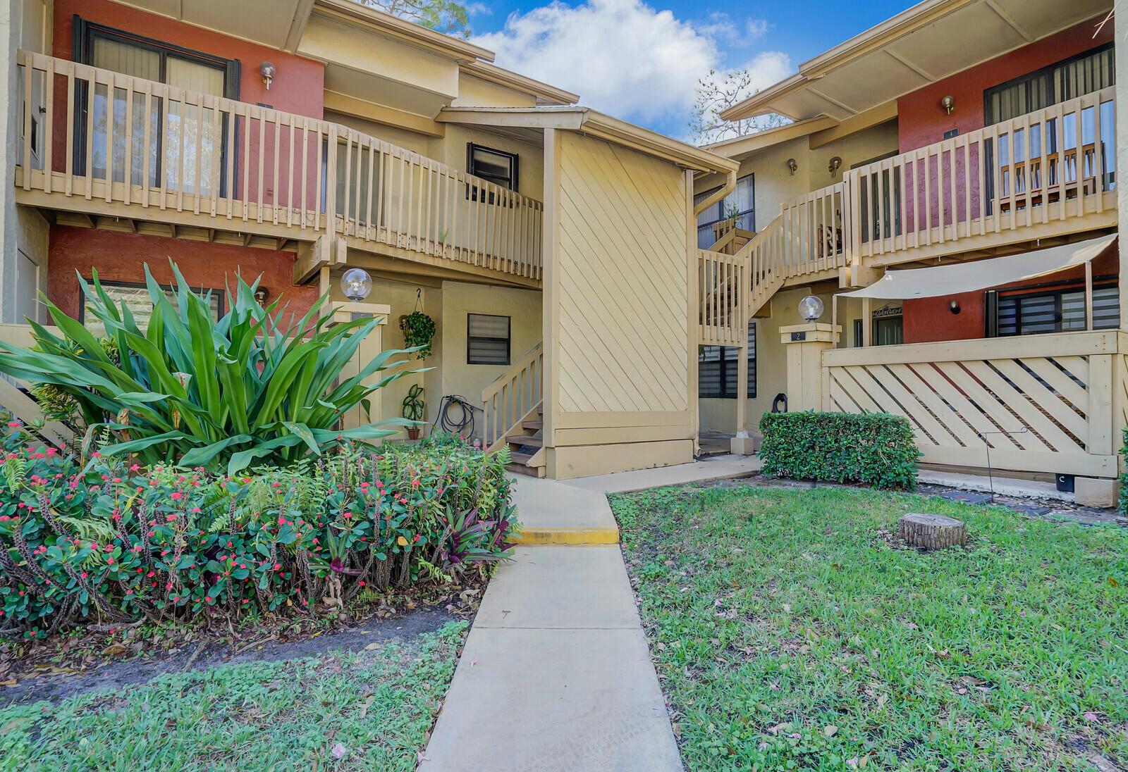 13035 Albright Court Unit 5, Wellington, Florida 33414