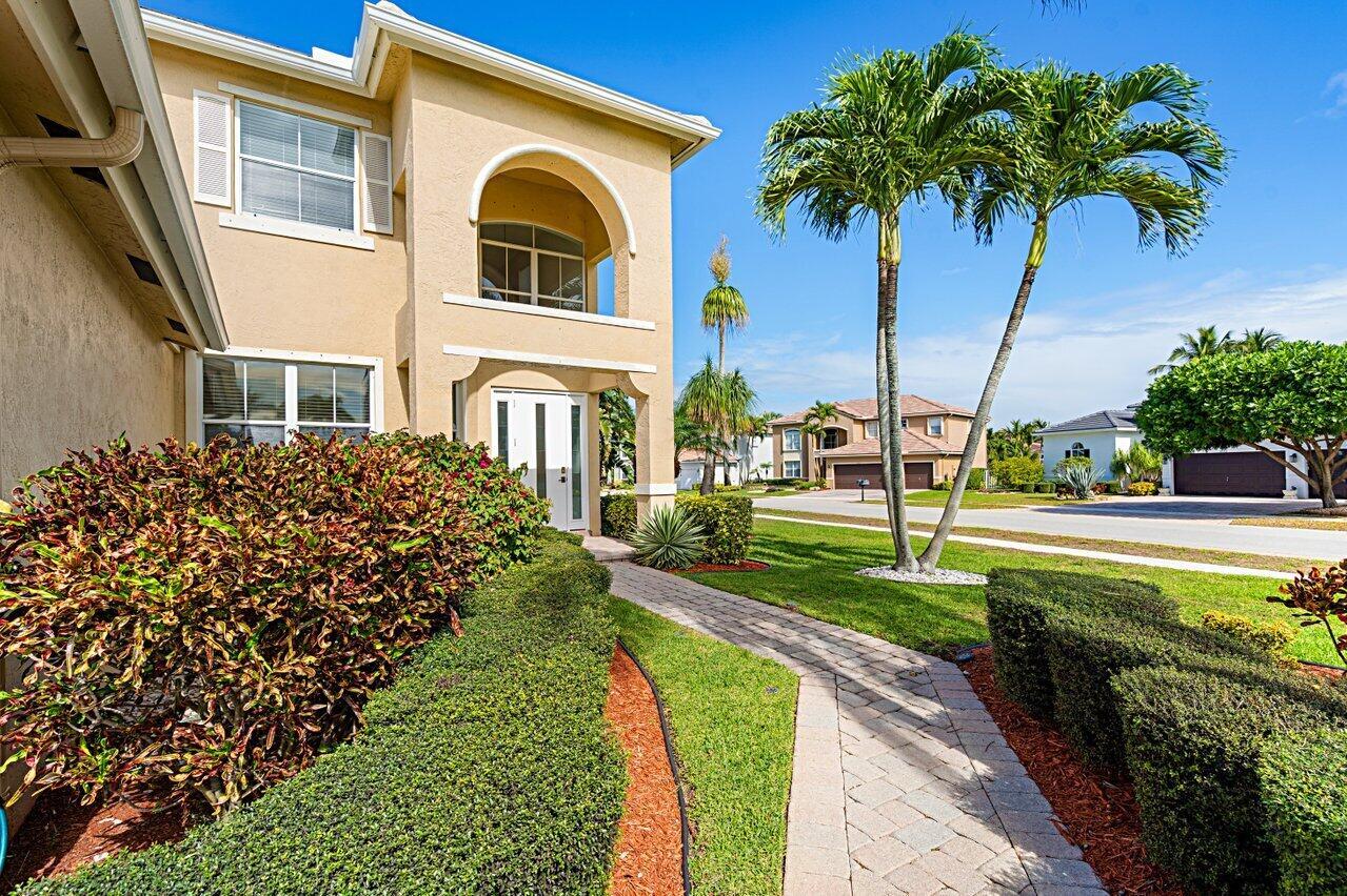 Photo 10 of home located at 6381 Melissa Way, Lake Worth FL