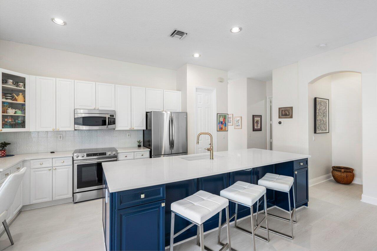 Photo 18 of home located at 6381 Melissa Way, Lake Worth FL