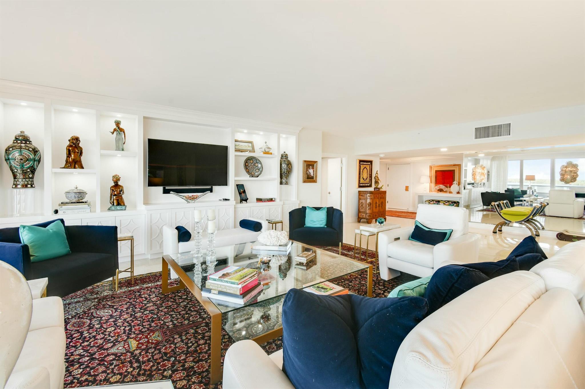 Image to showcase the property located at 100 Lakeshore Drive 351