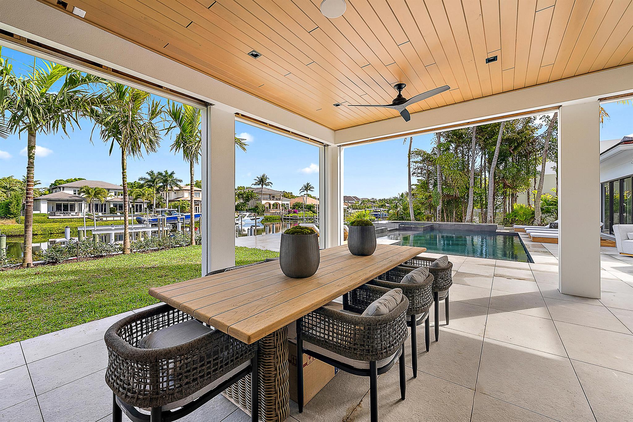 Photo 15 of home located at 126 Quayside Drive, Jupiter FL