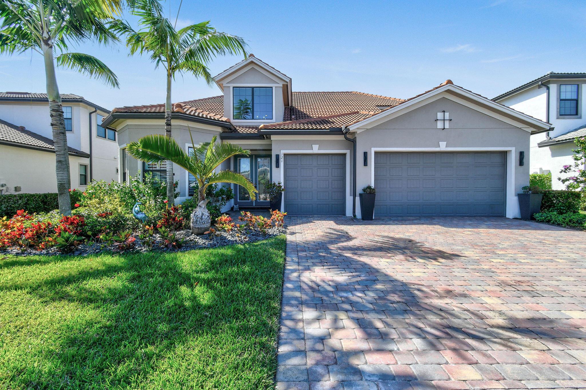 121 Blanca Isles Lane