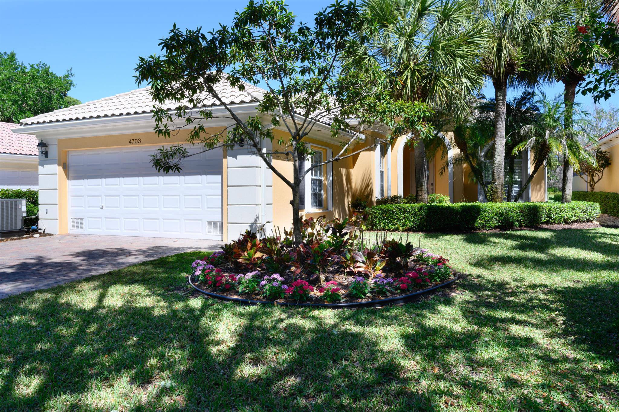 Magnolia Bay - just 187 homes - centrally located in Palm Beach Gardens close to EVERYTHING! shops, restaurants, golf, beach, ocean, shopping, medical, you name it! Only 20 mins to PBI Airport, the ritz & glitz of Palm Beach, & the Downtown vibe of West Palm Beach. THE BEST location! Ultra-flexible, 1-story Oakmont floorplan, poured-concrete, built by DiVosta ''Built-Solid''! Only one owner & it shows! 3BR + Den & >2,000 sf living area to suit YOUR lifestyle. Fabulous wood floors, open kitchen w/lots of storage & eat-at granite counters. The wall of sliding glass doors maximizes the living space & gives access to your spacious covered, screened patio w/lovely water view+ birds! Dine outside, enjoy balmy weather all winter long! Community pool, tennis, fitness. Come live your dream NOW!