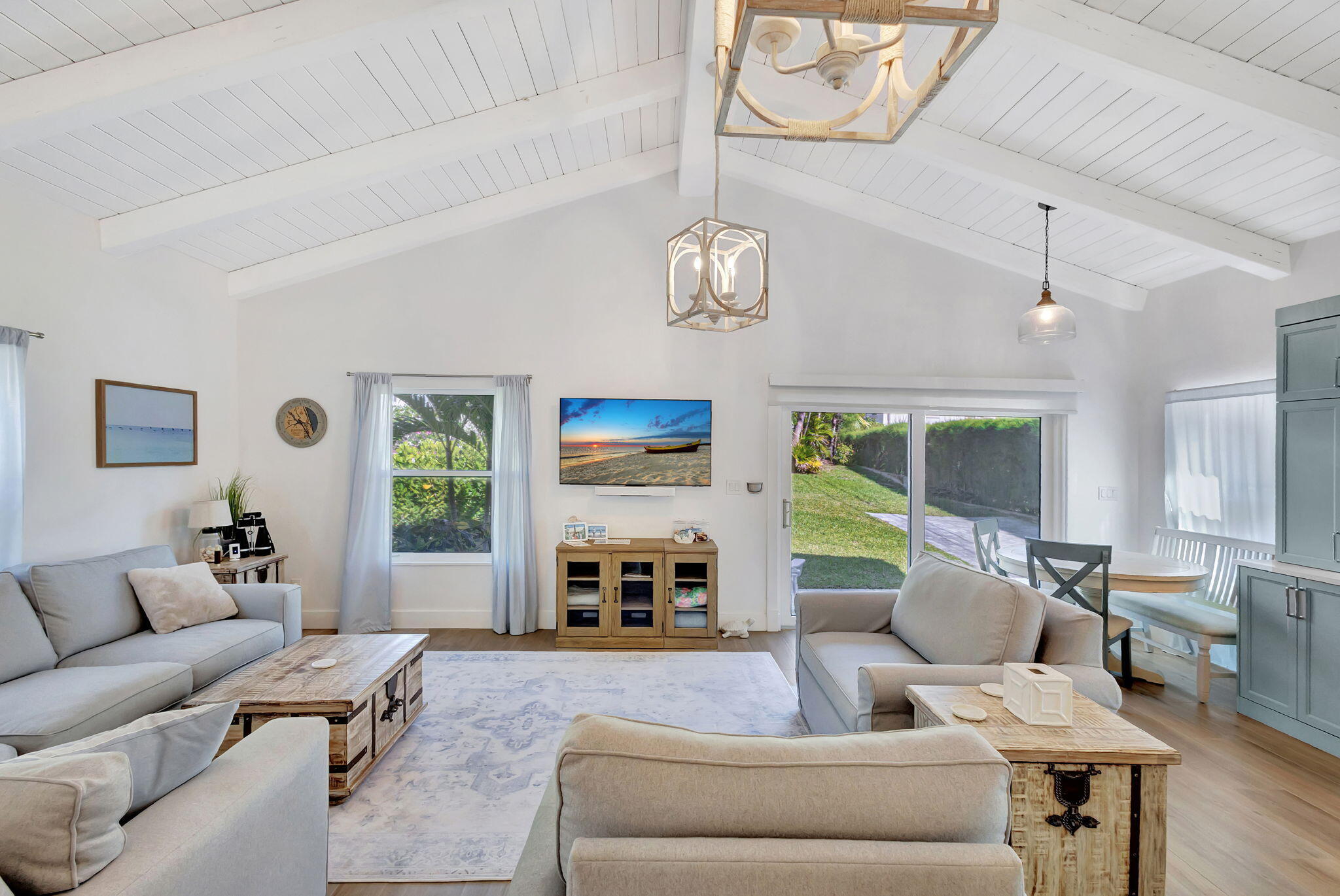Image to showcase the property located at 240 Celestial Way 5