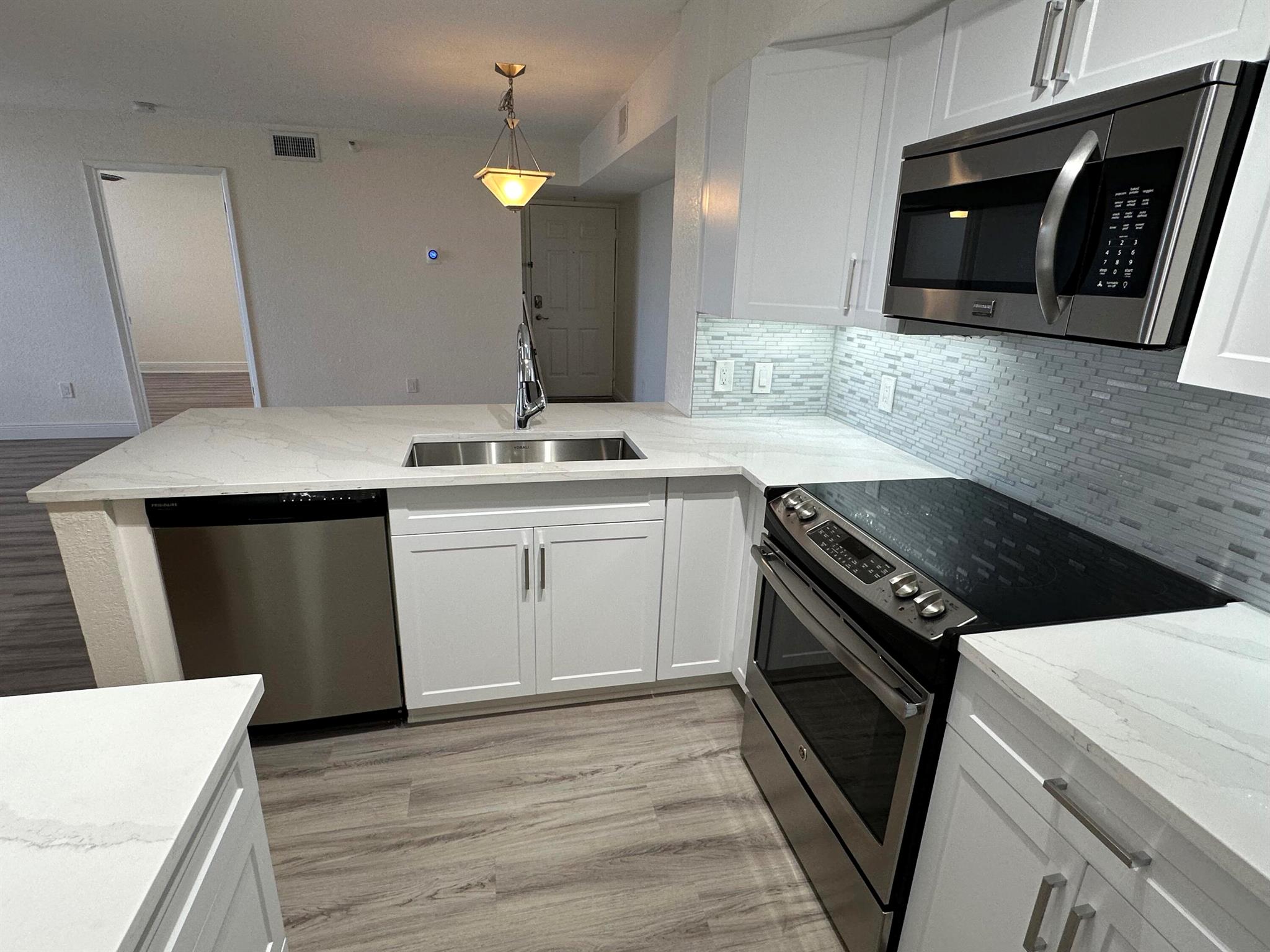 180 Yacht Club 104 Way Unit 104, Hypoluxo, Florida 33462