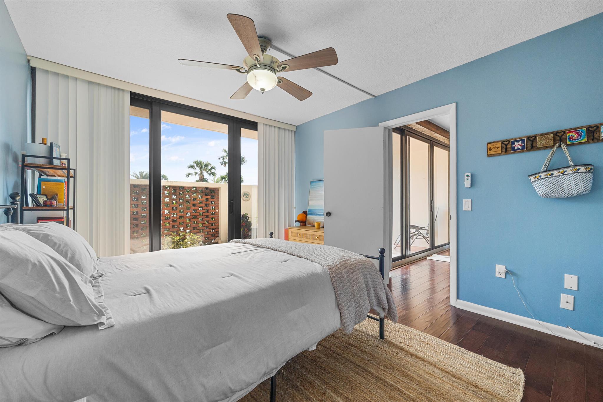 Image to showcase the property located at 225 Beach Road 102