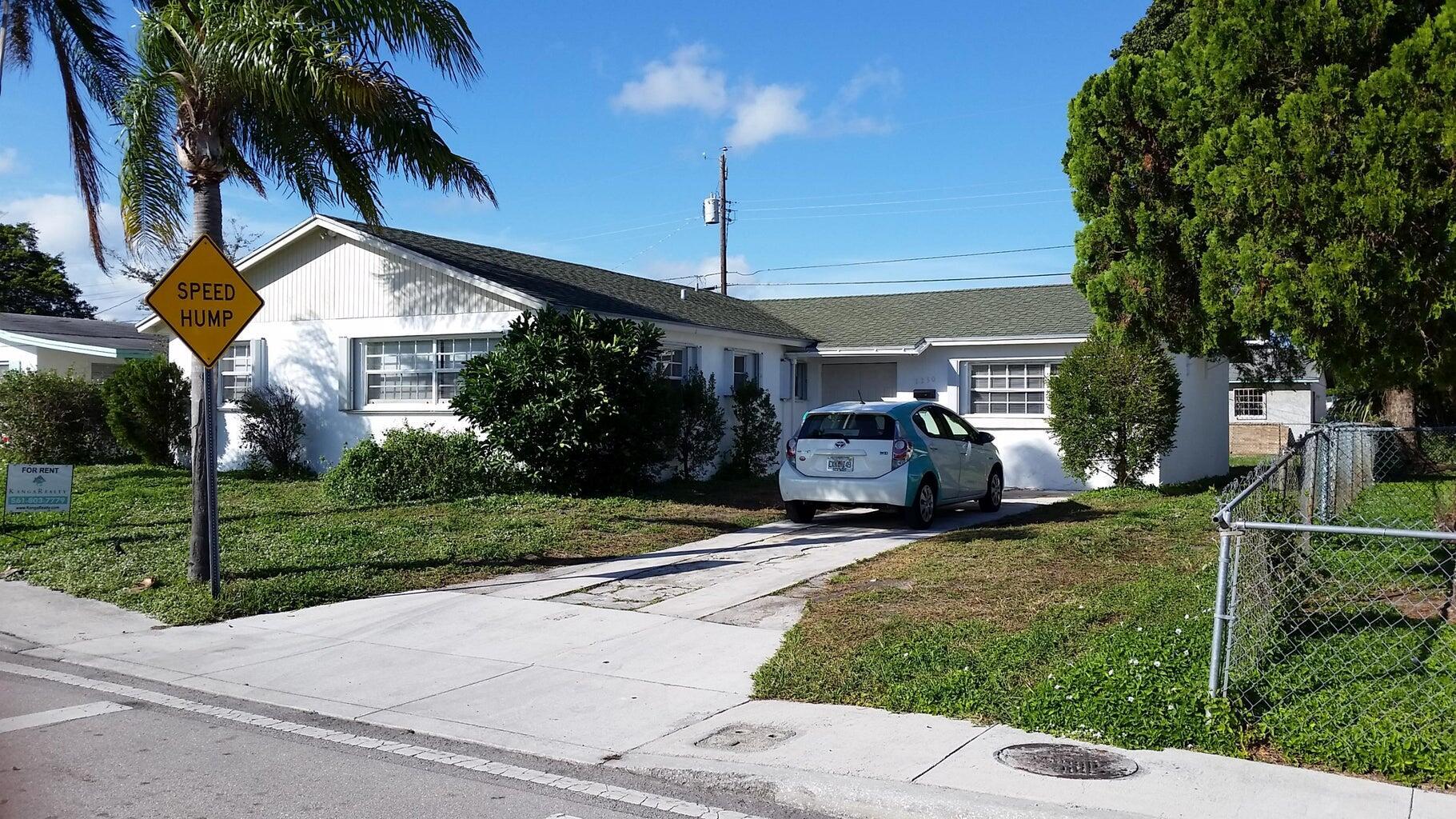 1230 23rd Street, Riviera Beach, Florida 33404