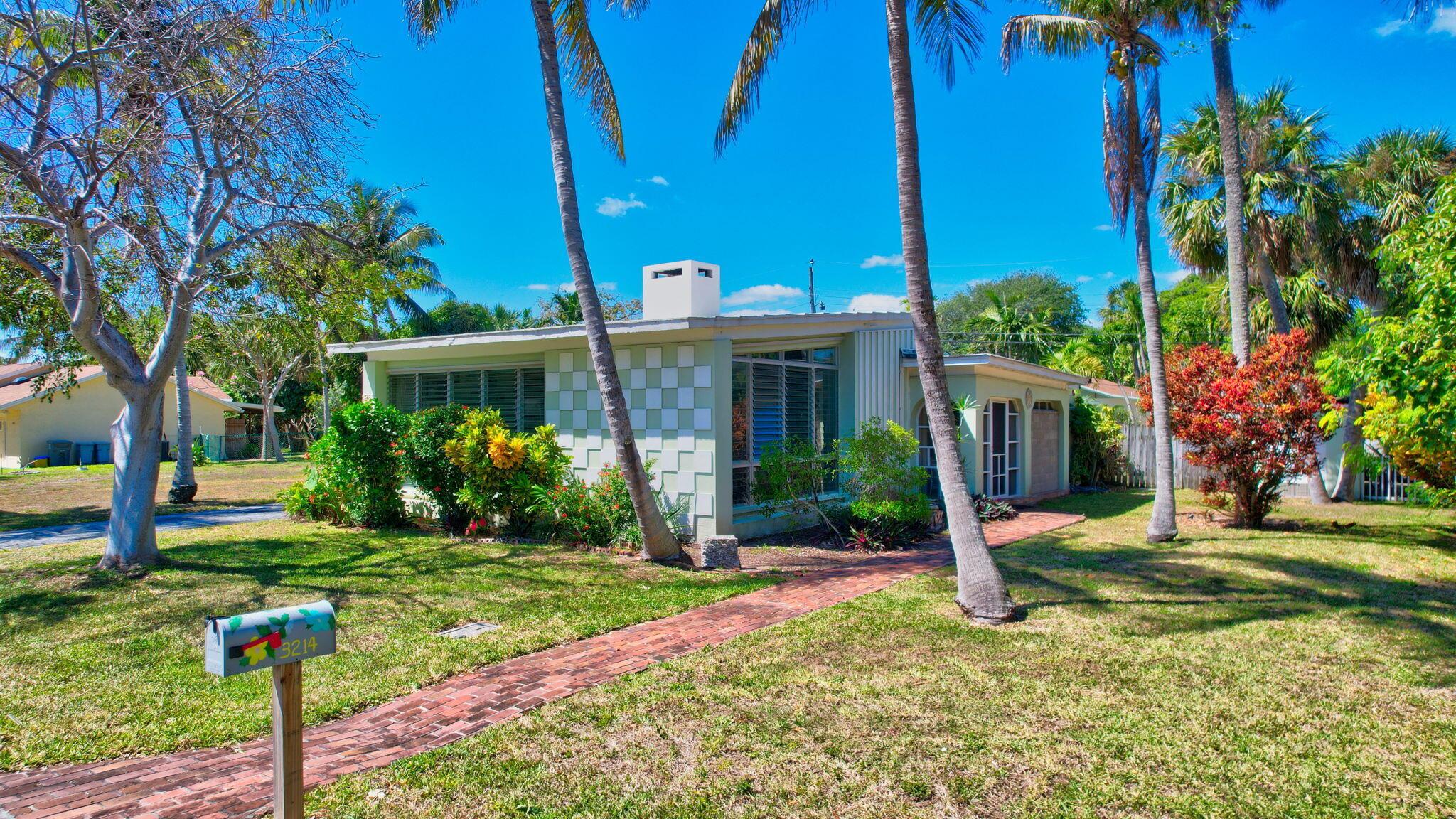 3214 Pierson Drive, Delray Beach, Florida 33483