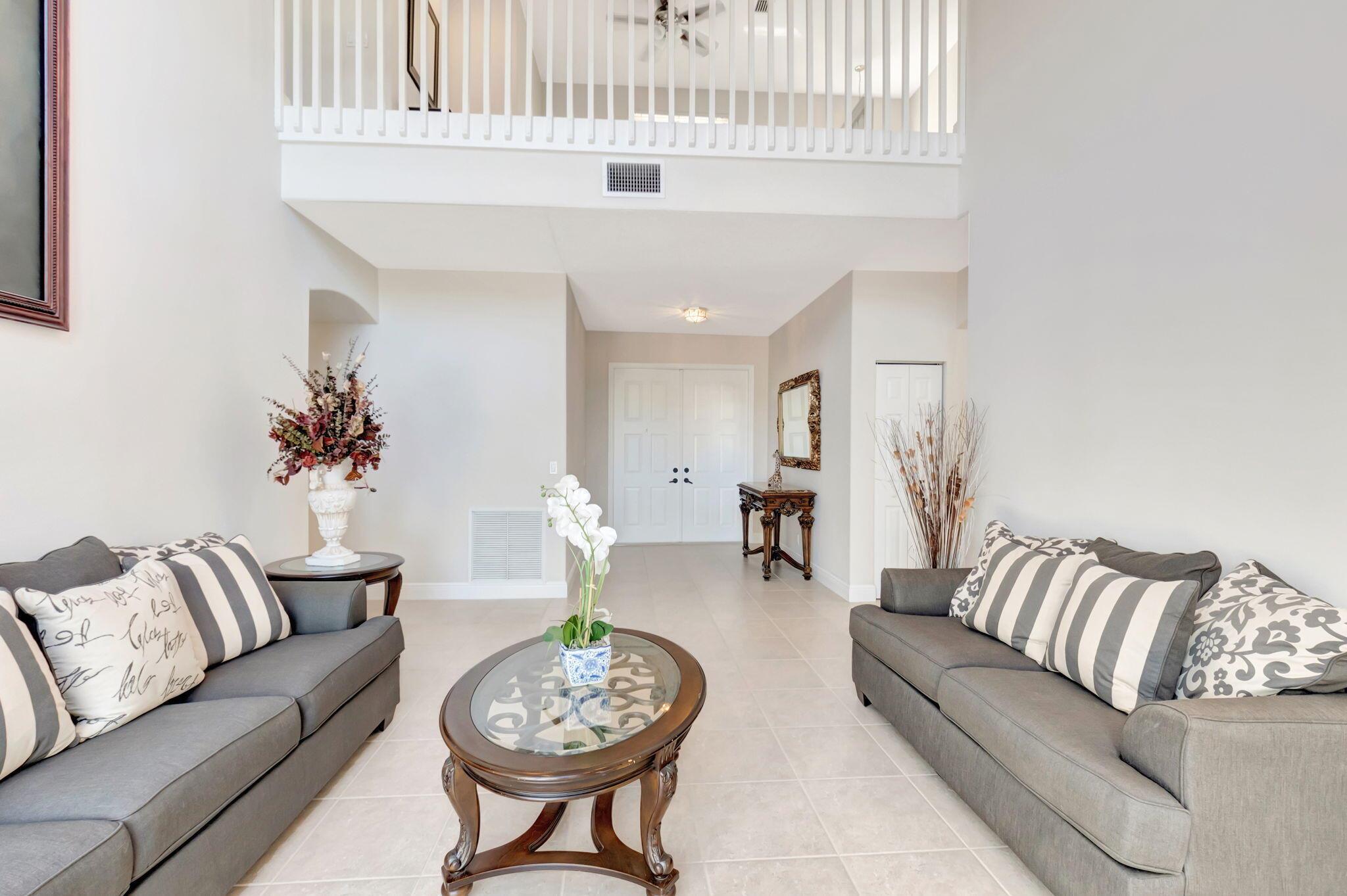 Photo 5 of home located at 6453 Kirsten Way, Lake Worth FL