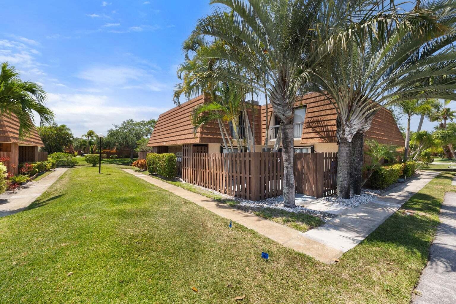 825 Center Street Unit 8c, Jupiter, Florida 33458