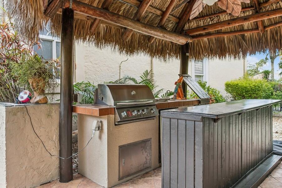 Photo 6 of home located at 404 Mariner Drive, Jupiter FL