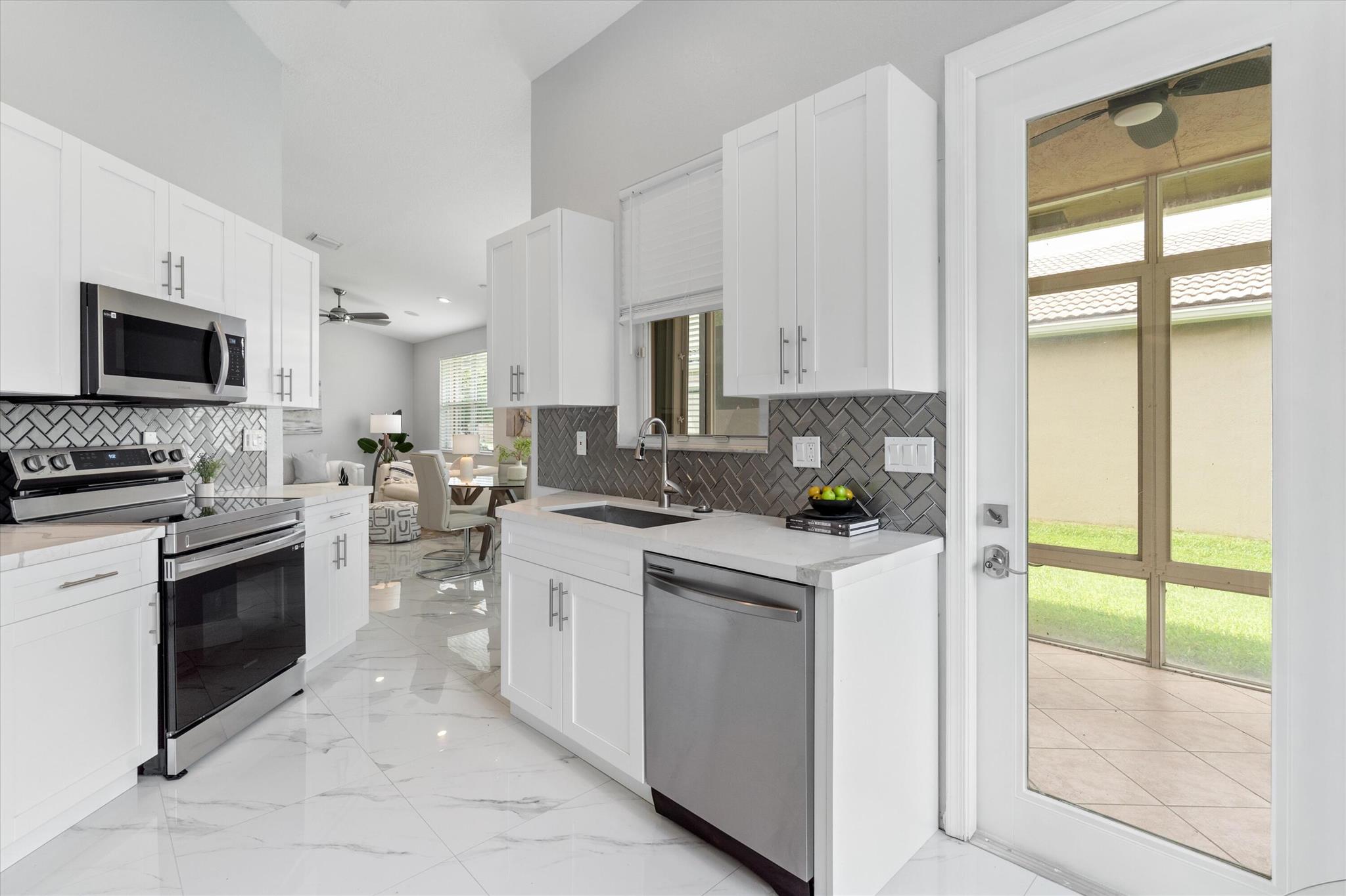 Homes for sale in Delray Beach, FL | 6615 Via Roma, Delray Beach, FL 33446 | MLS# R11077012
