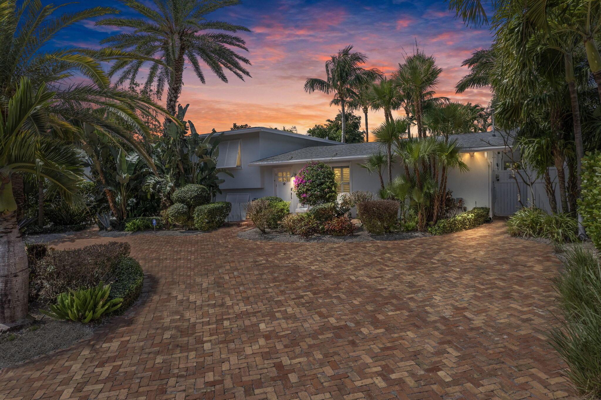 14049 Port Circle, Palm Beach Gardens, Florida 33410