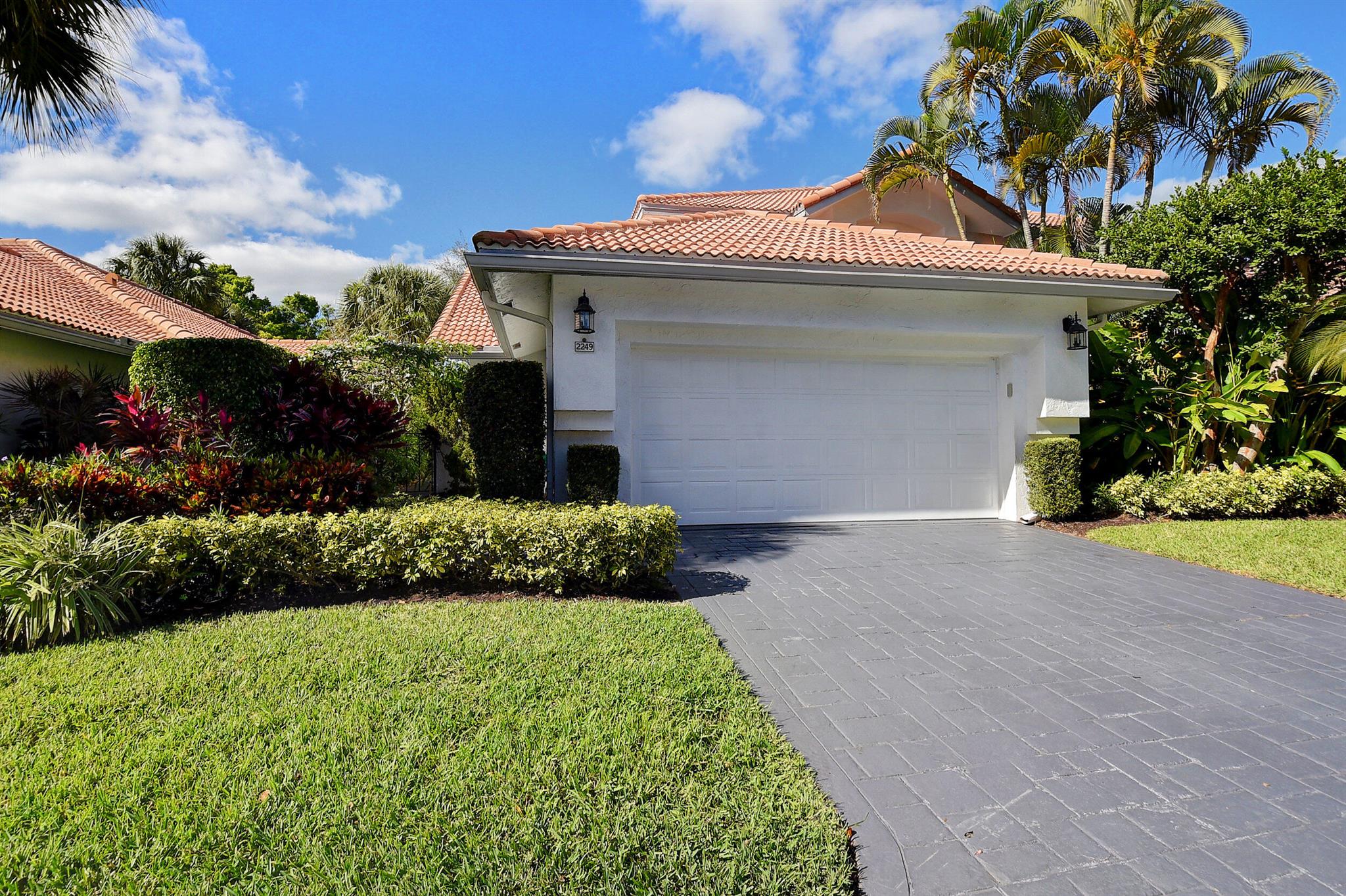 MAKE THIS BEAUTIFULLY UPDATED  THREE BEDROOM, THREE AND ONE HALF BATH HOME  WITH A MAGNIFICENT GOLF COURSE VIEW YOURS!TWO COMPLETE GUEST SUITES UPSTAIRS WITH A LOFT AND THE OWNER'S SUITE ON THE FIRST FLOOR!WALKING DISTANCE TO THE CLUBHOUSE FROM THIS ONE OF A KIND GEM!BETTER HURRY, THIS ONE WILL NOT LAST! ONLY TWO TIMBERMILL GRENADINE MODELS BUILT IN CEDAR CAY,NOTICE UNDER AIR sq footage
