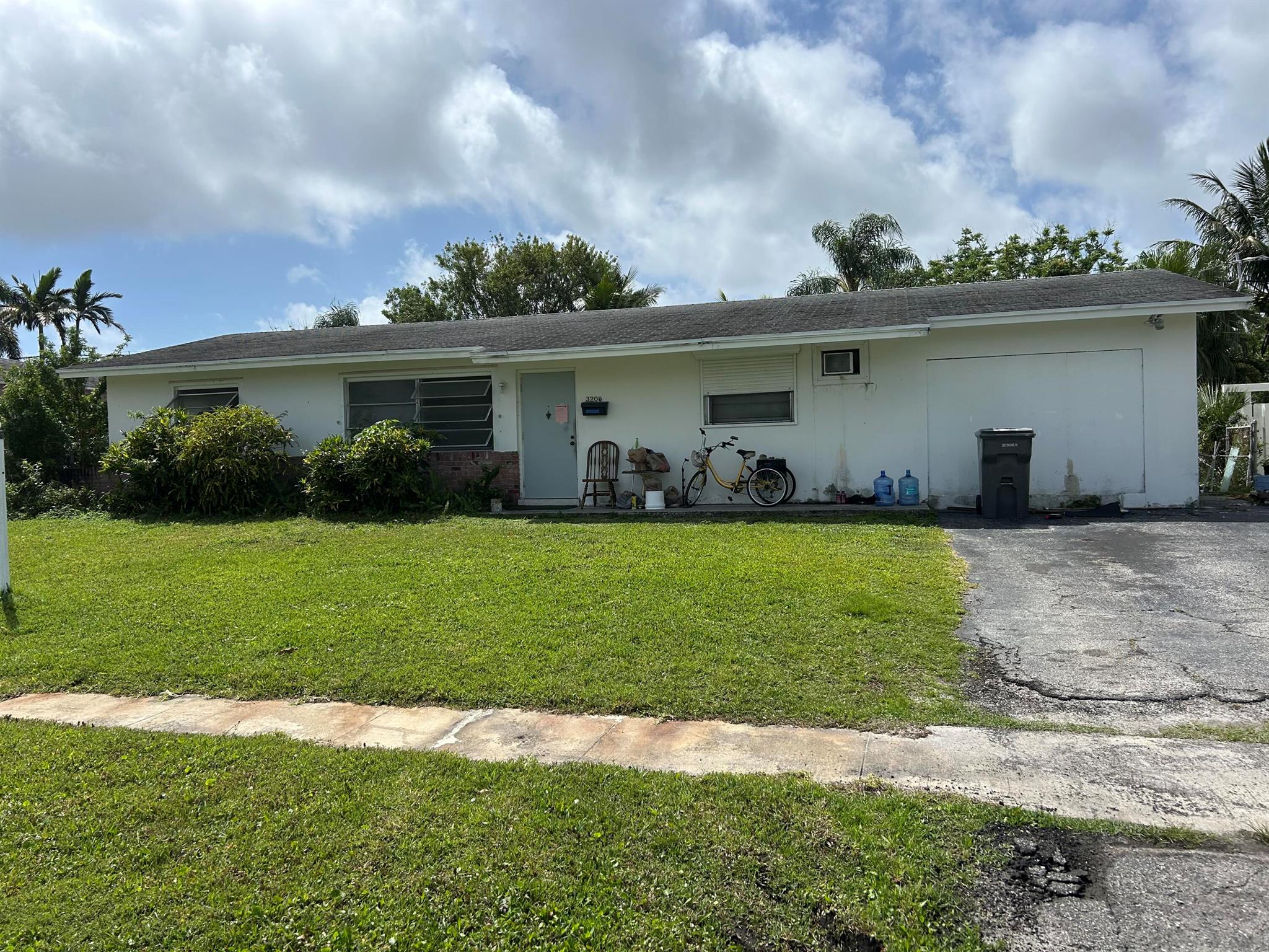 Fantastic opportunity in a prime location with no HOA! This handyman special is perfect for buyers or investors ready to add their own personal touches and updates. Conveniently located near The Gardens Mall, Downtown at the Gardens, top dining spots, shopping, and I-95. Home is being sold AS IS, offering great potential to customize and create value.