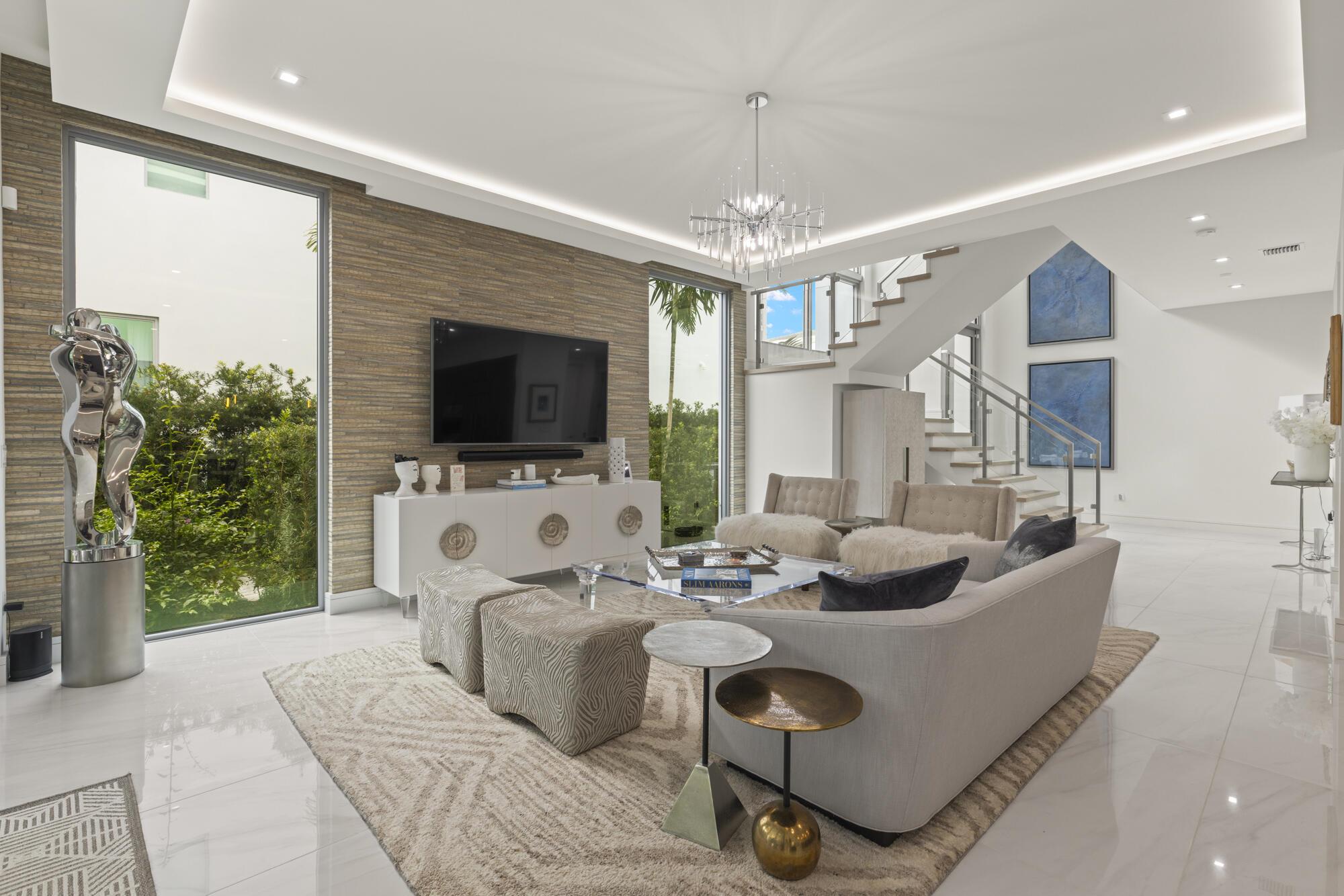 Image to showcase the property located at 402 Ocean One Lane
