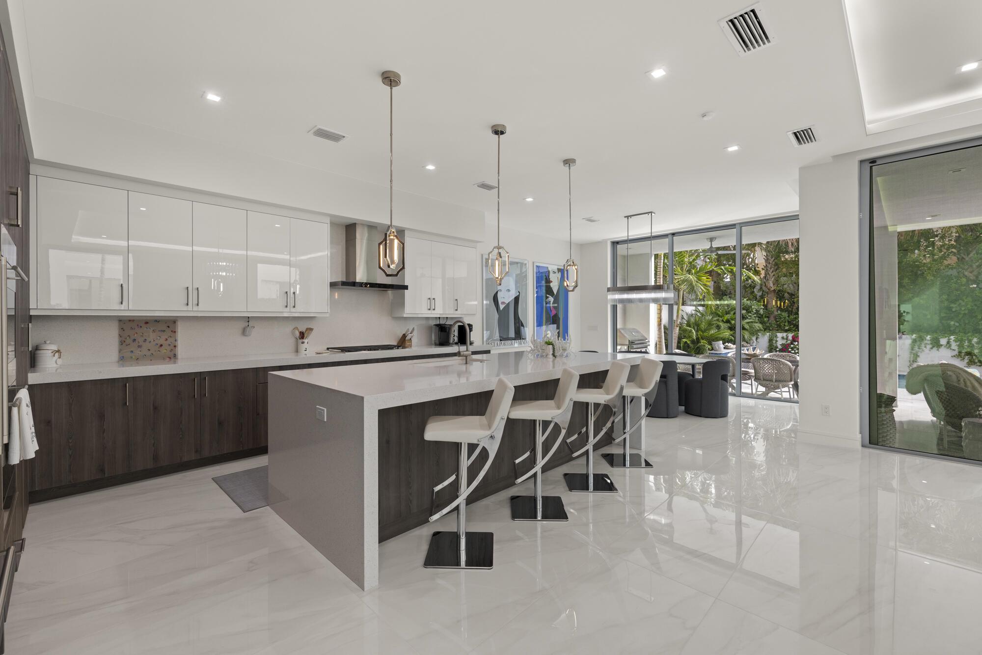 Image to showcase the property located at 402 Ocean One Lane