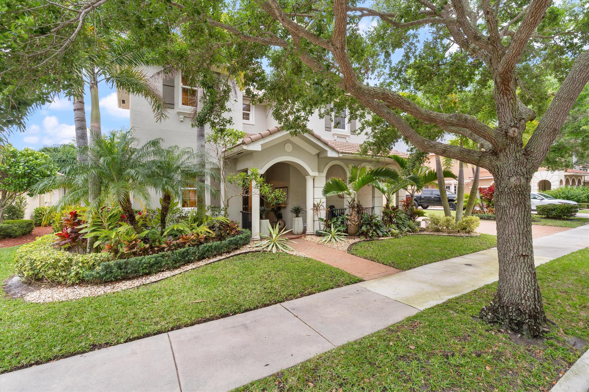 132 Via Veracruz, Jupiter, Florida 33458