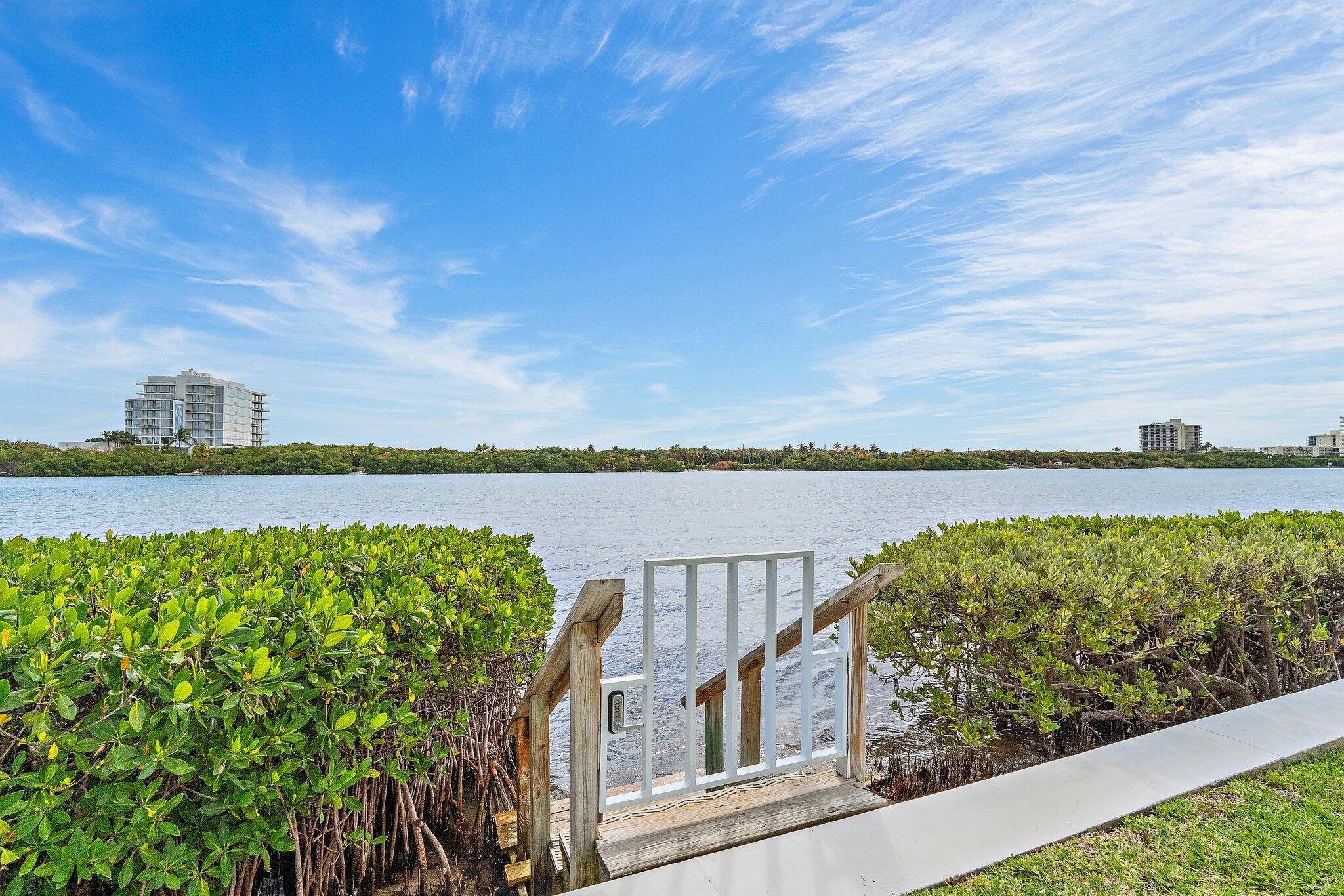Image to showcase the property located at 100 Waterway Road E305