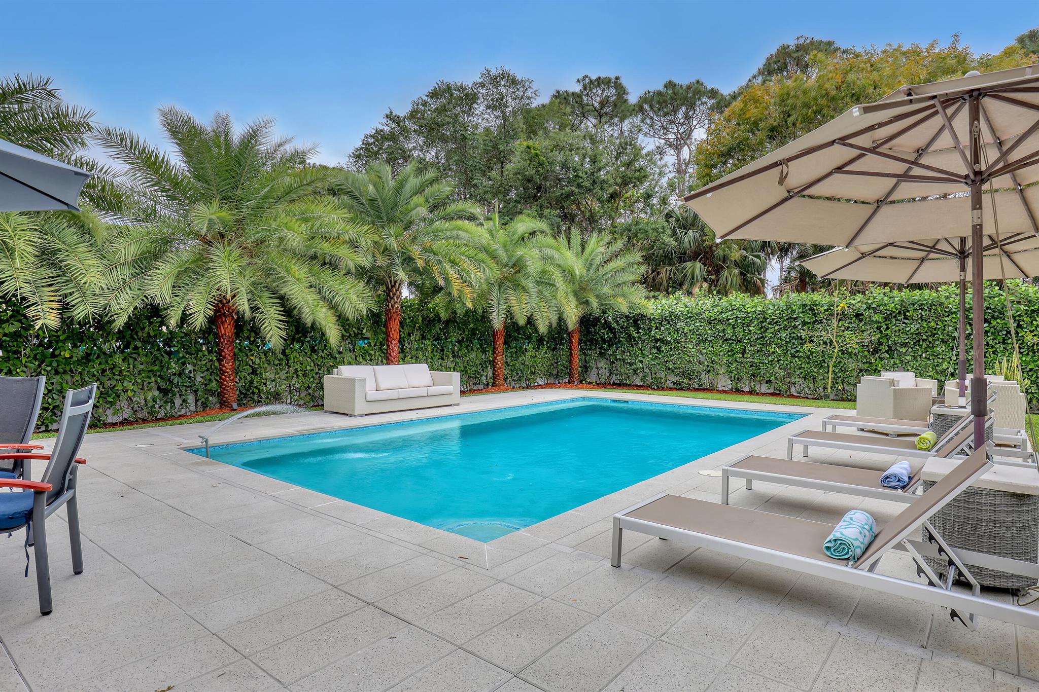 8086 Bautista Way, Palm Beach Gardens, Florida 33418