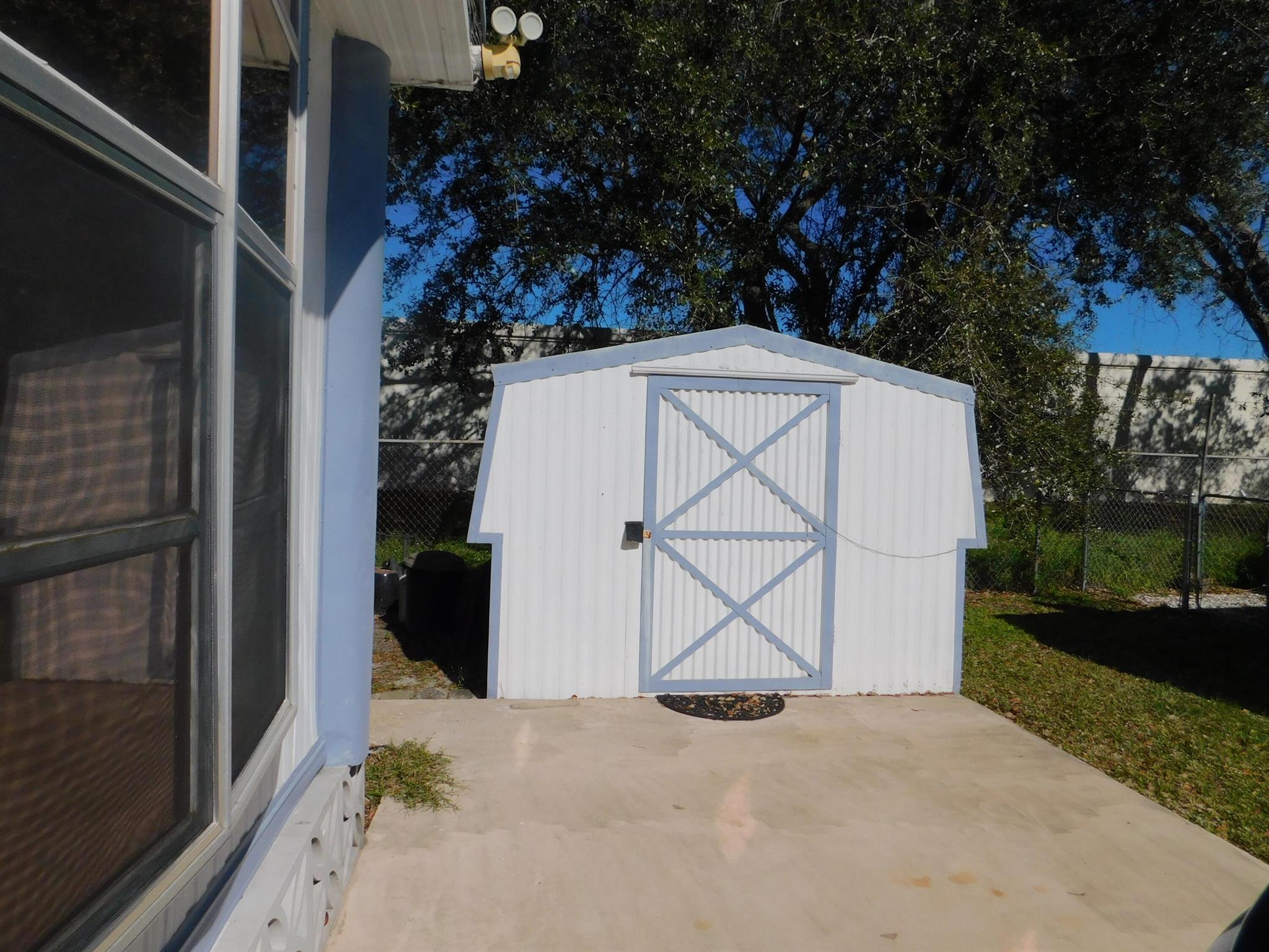 Homes for sale in Fort Pierce, FL | 40 Tangerine Avenue, Fort Pierce, FL 34982 | MLS# R11081378