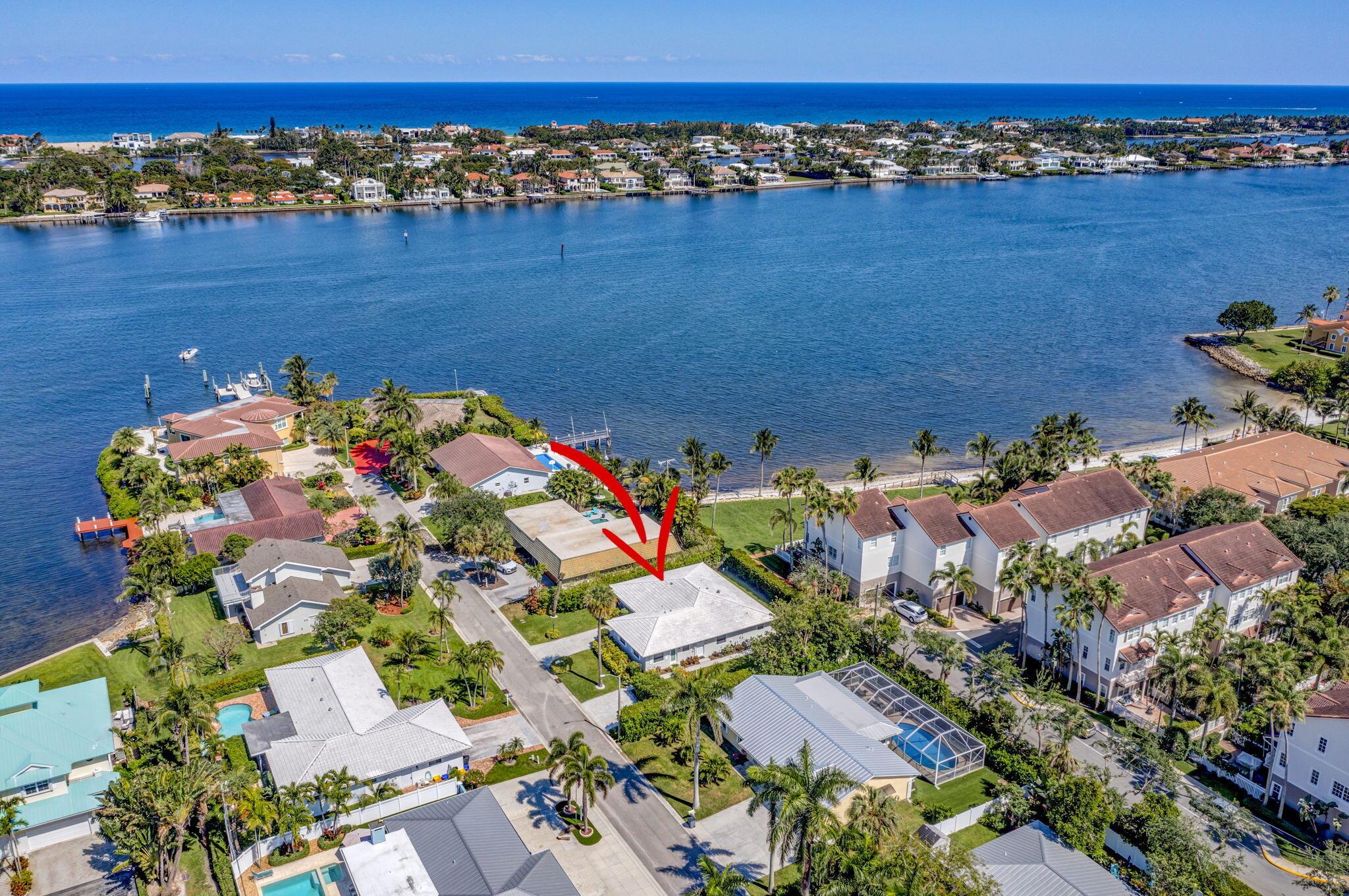 124 Park Lane, Hypoluxo, Florida 33462