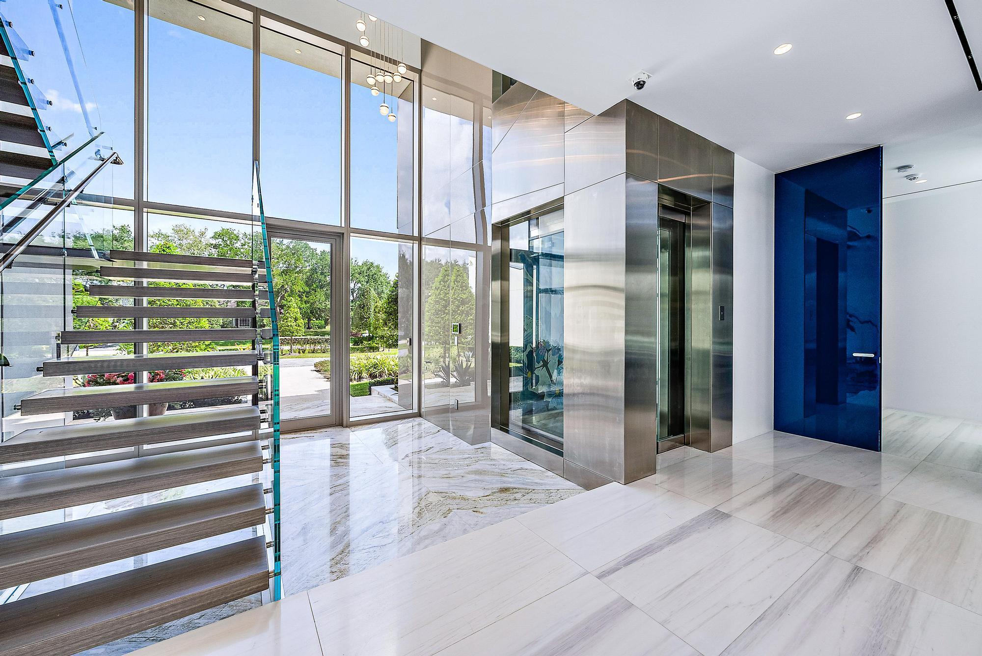 Image to showcase the property located at 8119 Man O War Road