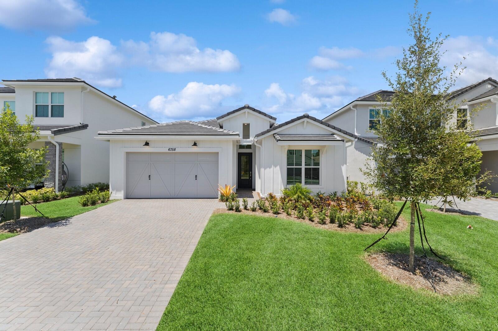6758 Lost Pine Drive, Stuart, Florida 34997