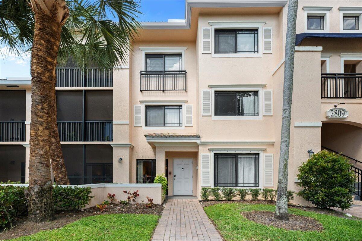2809 Amalei Drive Unit 107, Palm Beach Gardens, Florida 33410