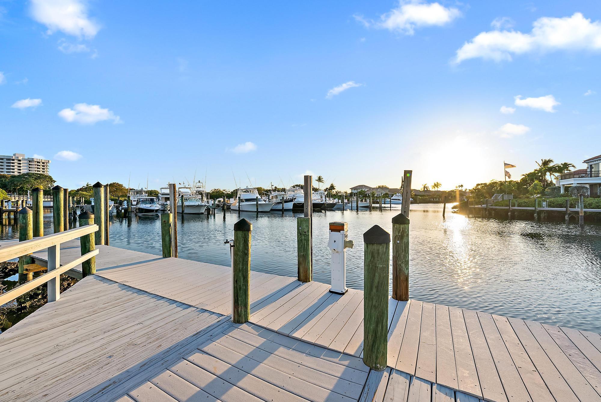 Image to showcase the property located at 3196 S Bay Circle
