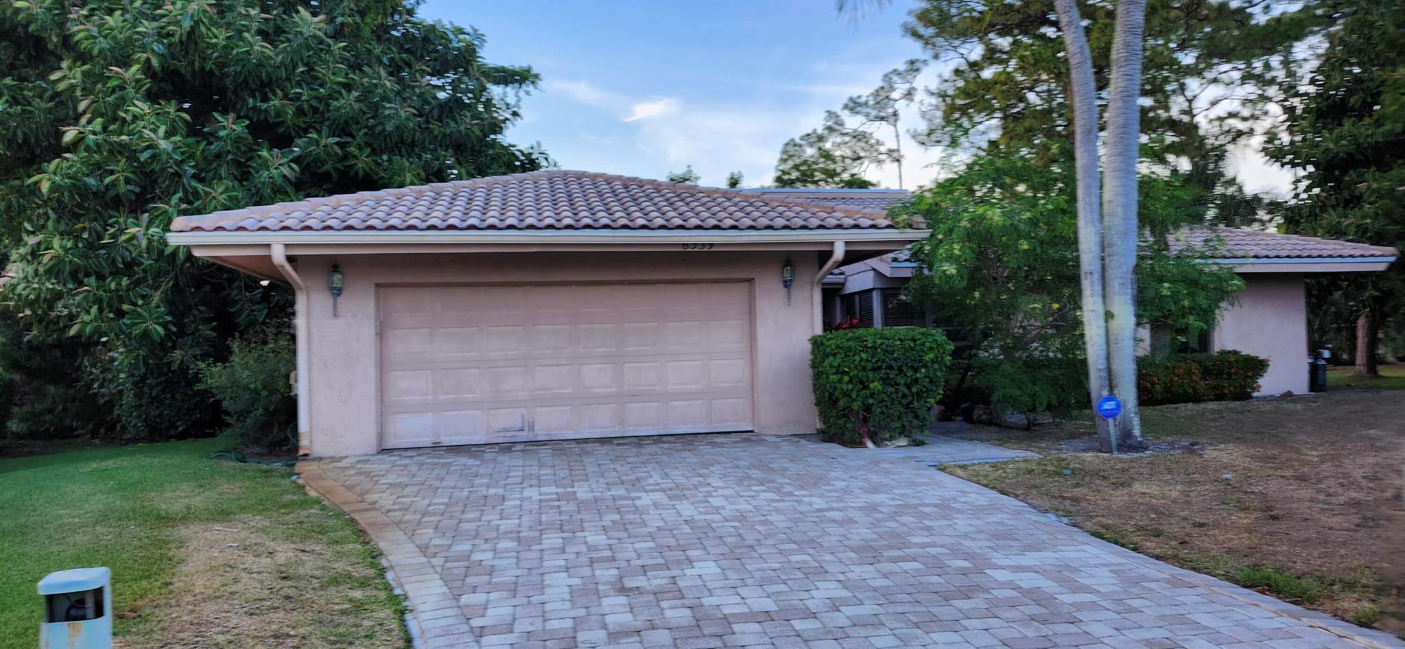 OPPORTUNITY awaits in this home that is ready for a complete remodel or rebuild. Sitting on nearly half an acre, pie shaped lot with huge rear yard in cul de sac. Prime golf club community has a nearly new clubhouse with beautiful restaurant, pools and fitness center. Tennis, pickle ball, driving range and 2nd clubhouse round out this established,  gated community of 900+ homes.