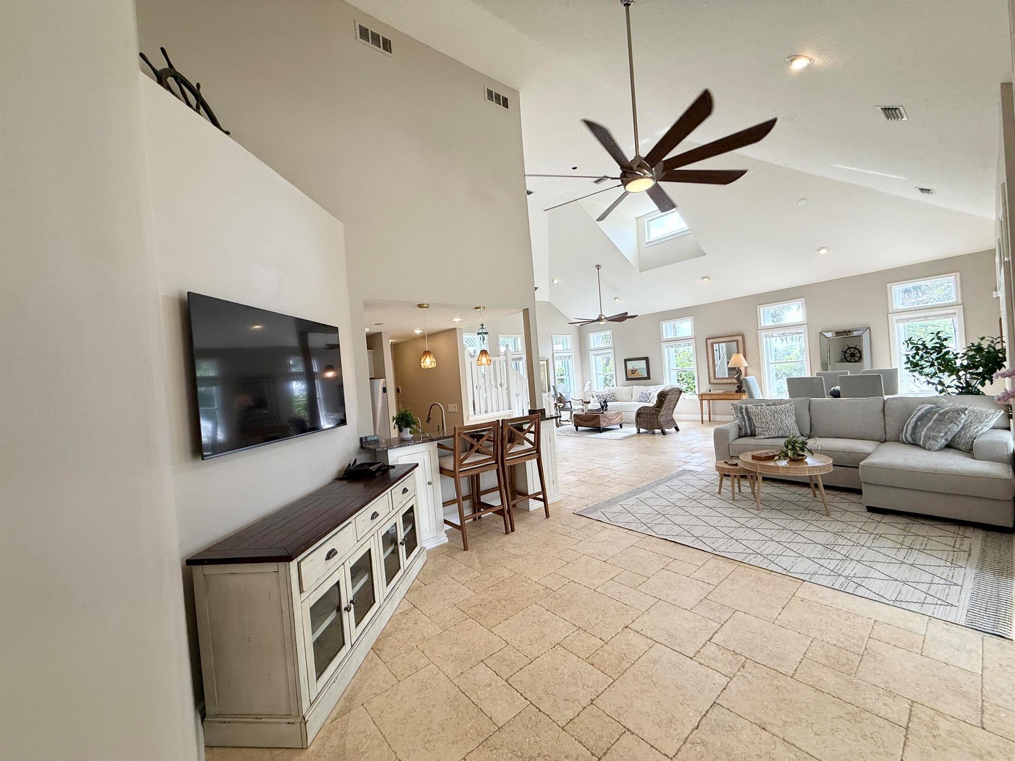 Image to showcase the property located at 400 Seaside Lane