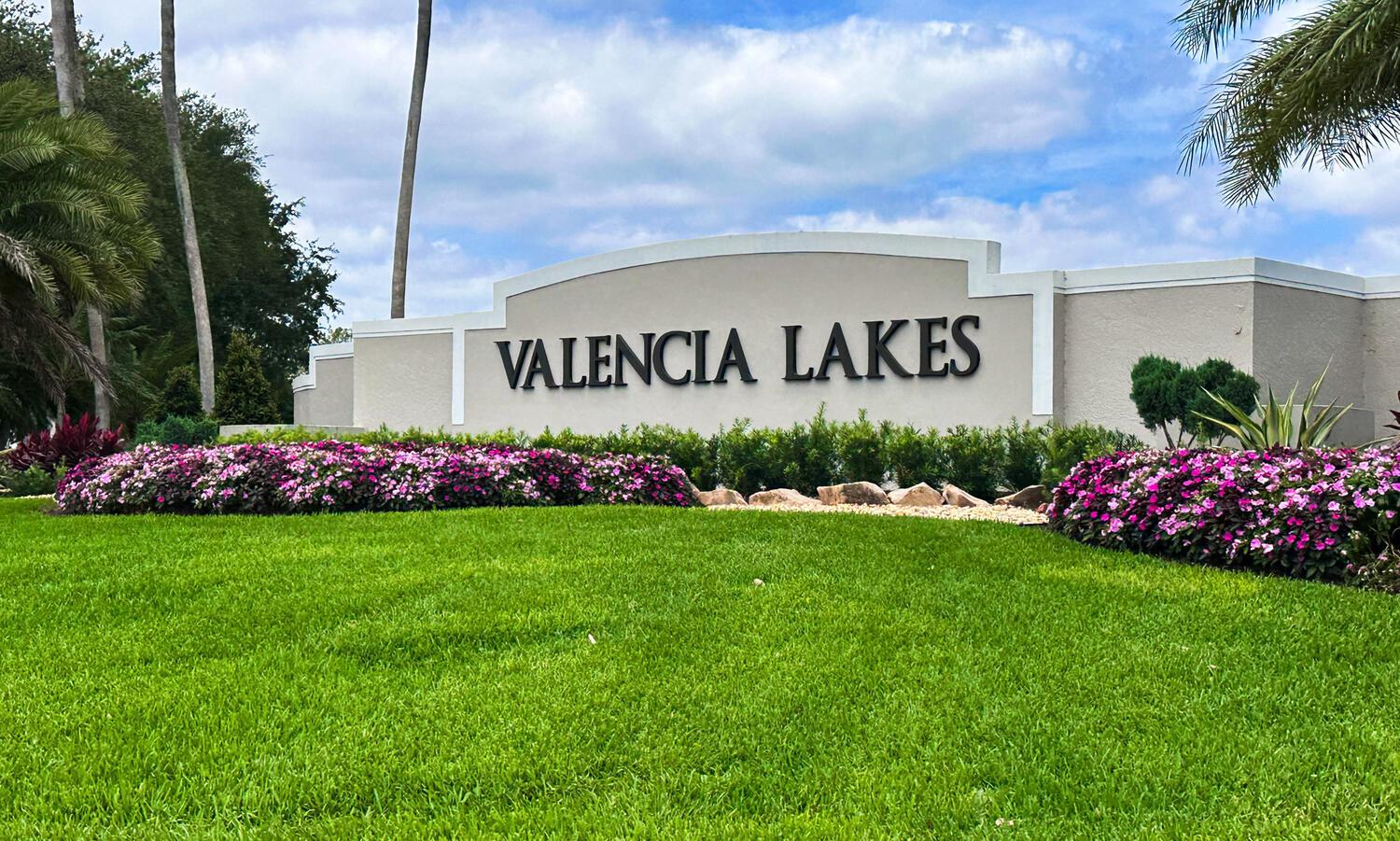 Sunny and spacious! NEW ROOF! NEW STAINLESS STEEL APPLIANCES! Largest MADRID model! NEW LED lighting! Immaculate! Move-in condition. Large Master and 3other bedrooms, separate dining room, family room, breakfast nook in a wonderful layout for family and friends. Come enjoy VALENCIA LAKES and its completely renovated clubhouse, cafe, pools, fitness center, billiards, card rooms, tennis and PICKLEBALL!