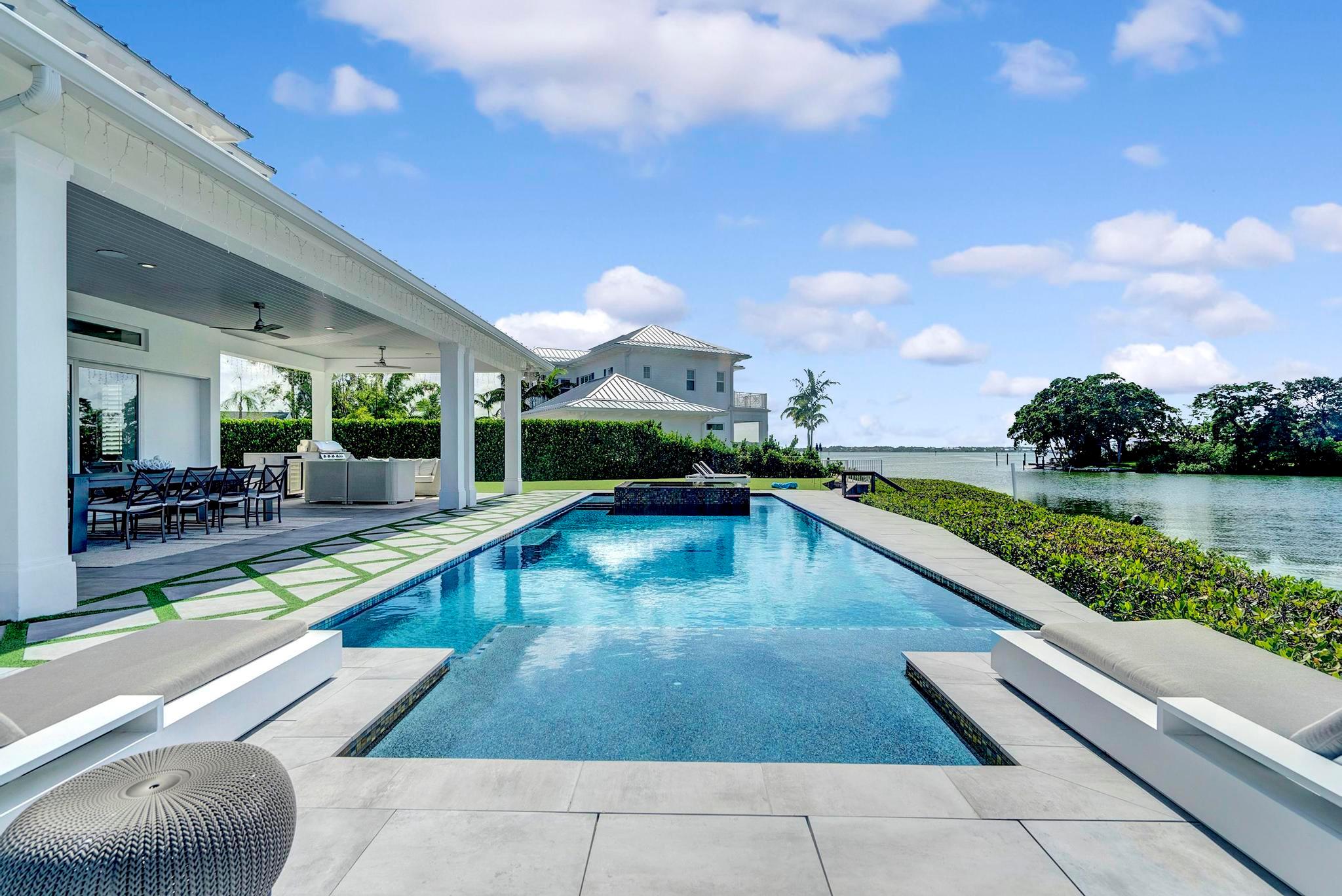 Image to showcase the property located at 1304 Peninsular Road