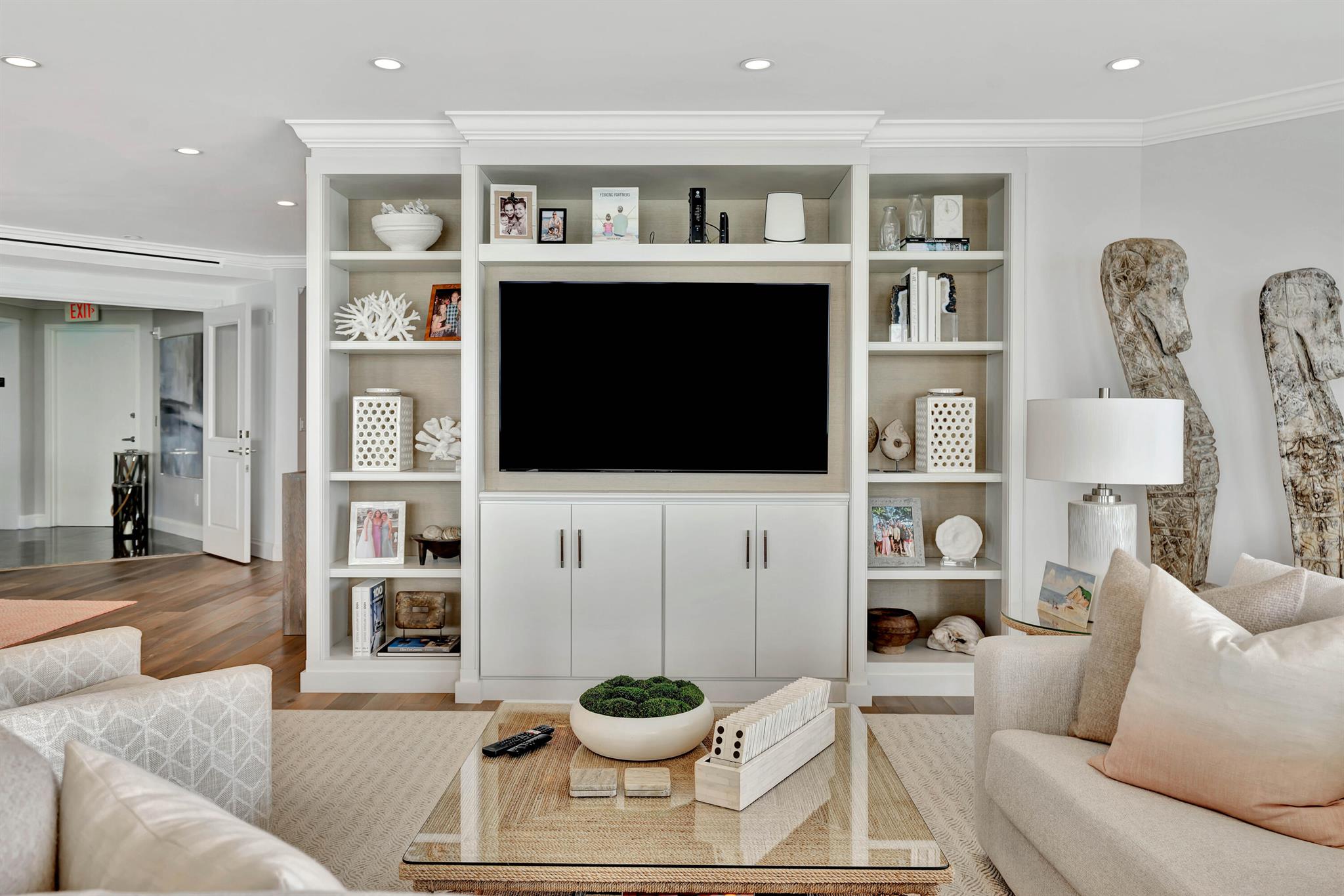 Image to showcase the property located at 750 Ocean Royale Way Way 401