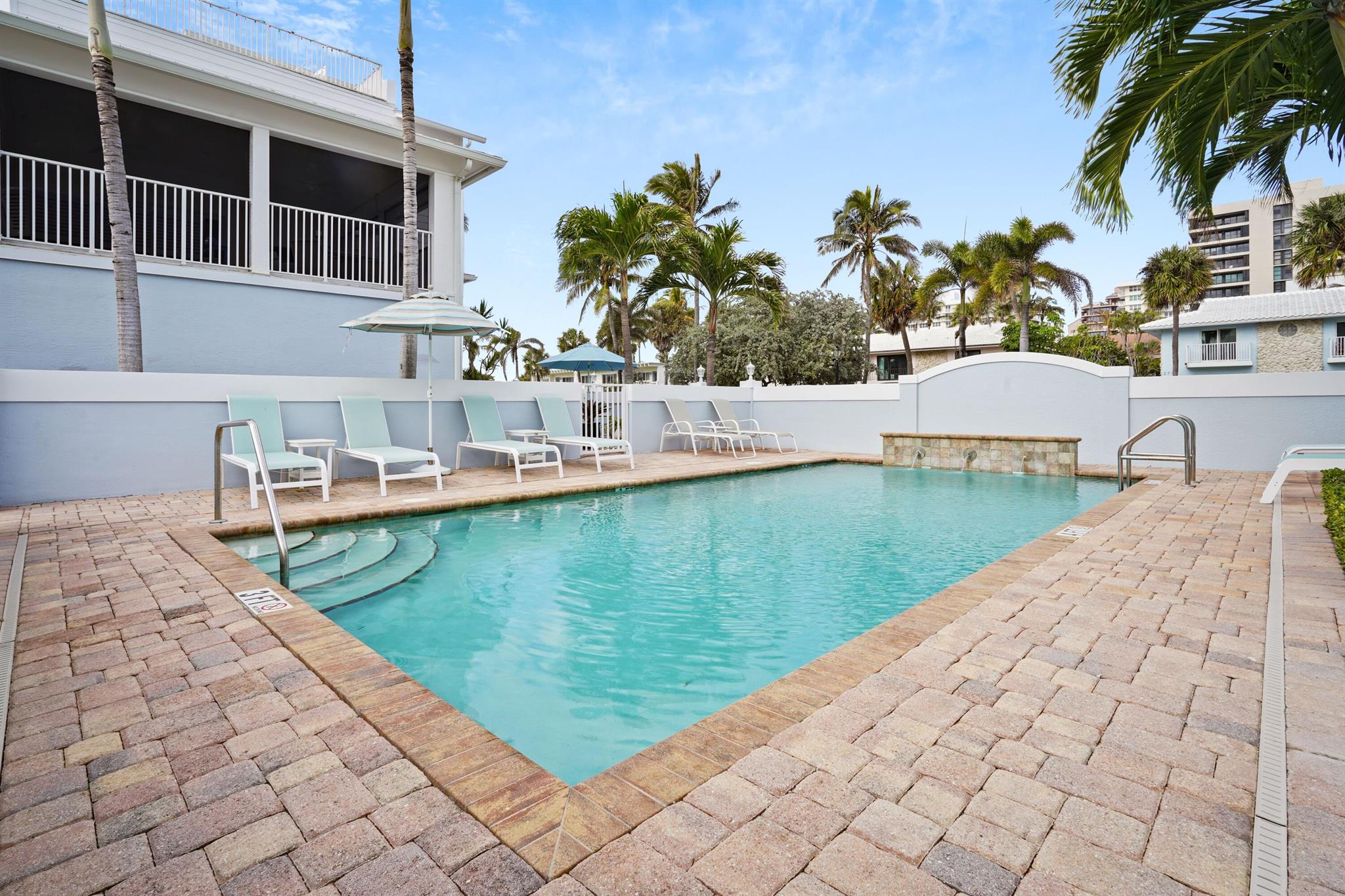 Image to showcase the property located at 270 Mercury Road D