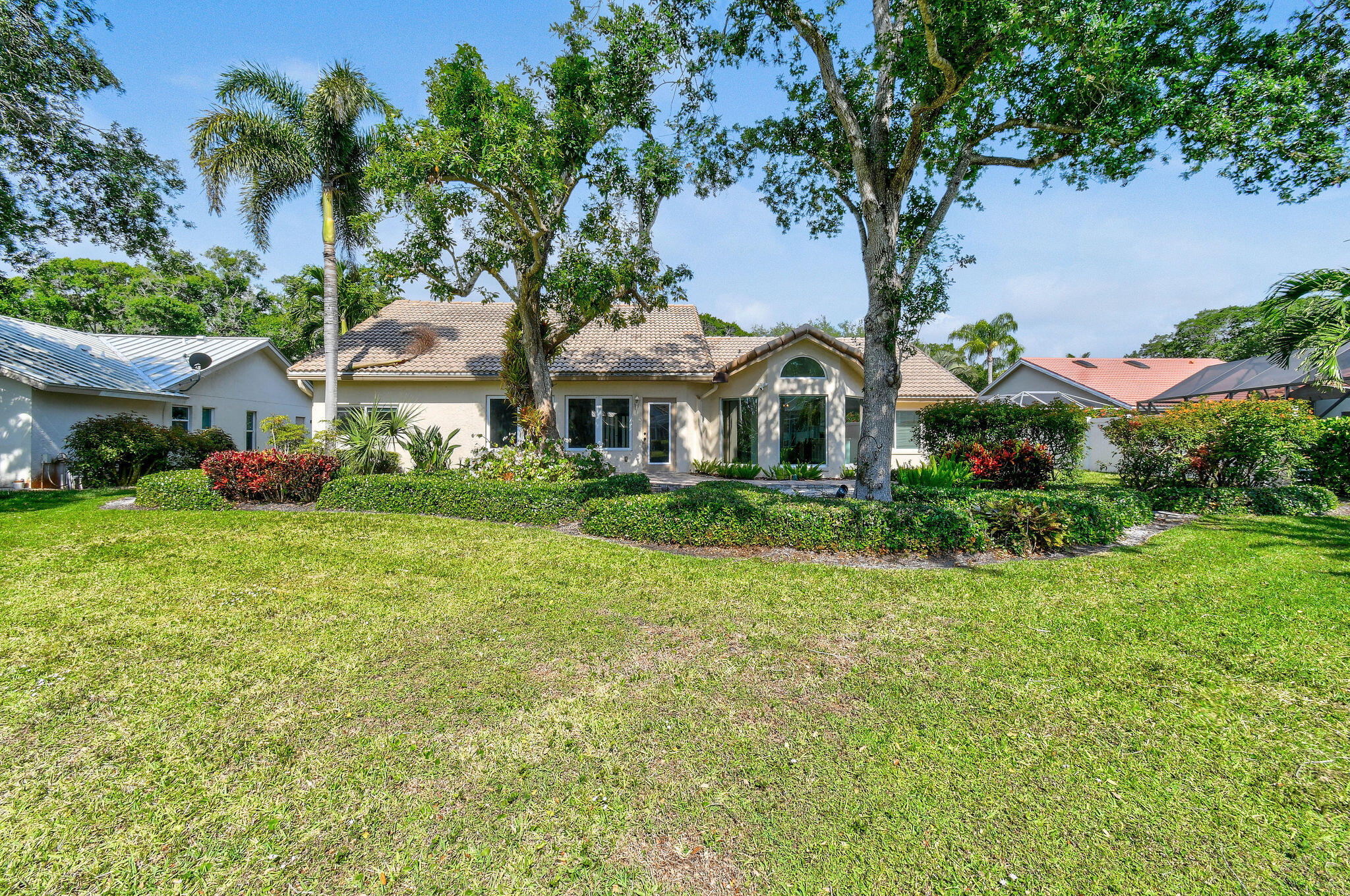 Image to showcase the property located at 18934 Loblolly Bay Court