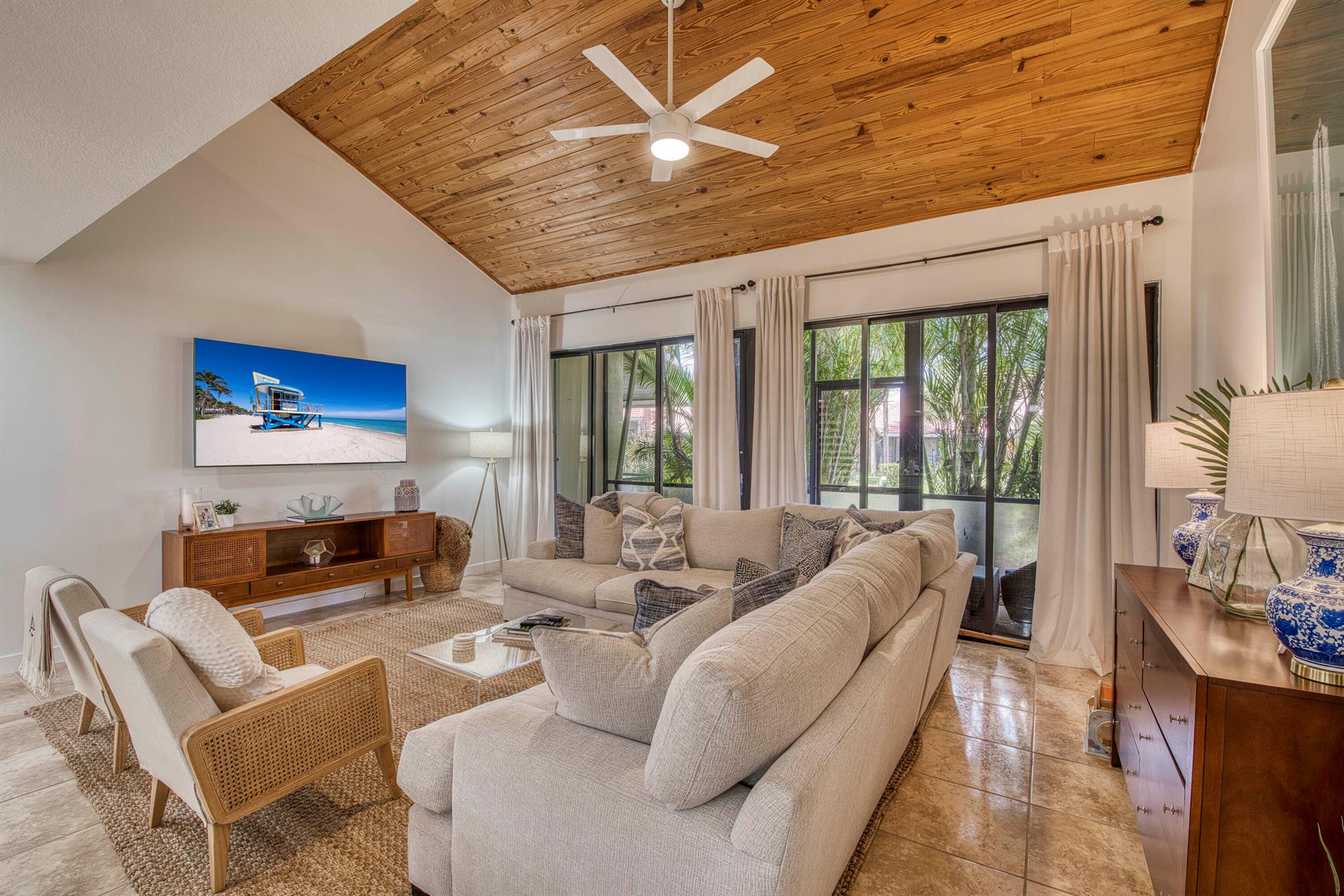 Image to showcase the property located at 216 Old Meadow Way