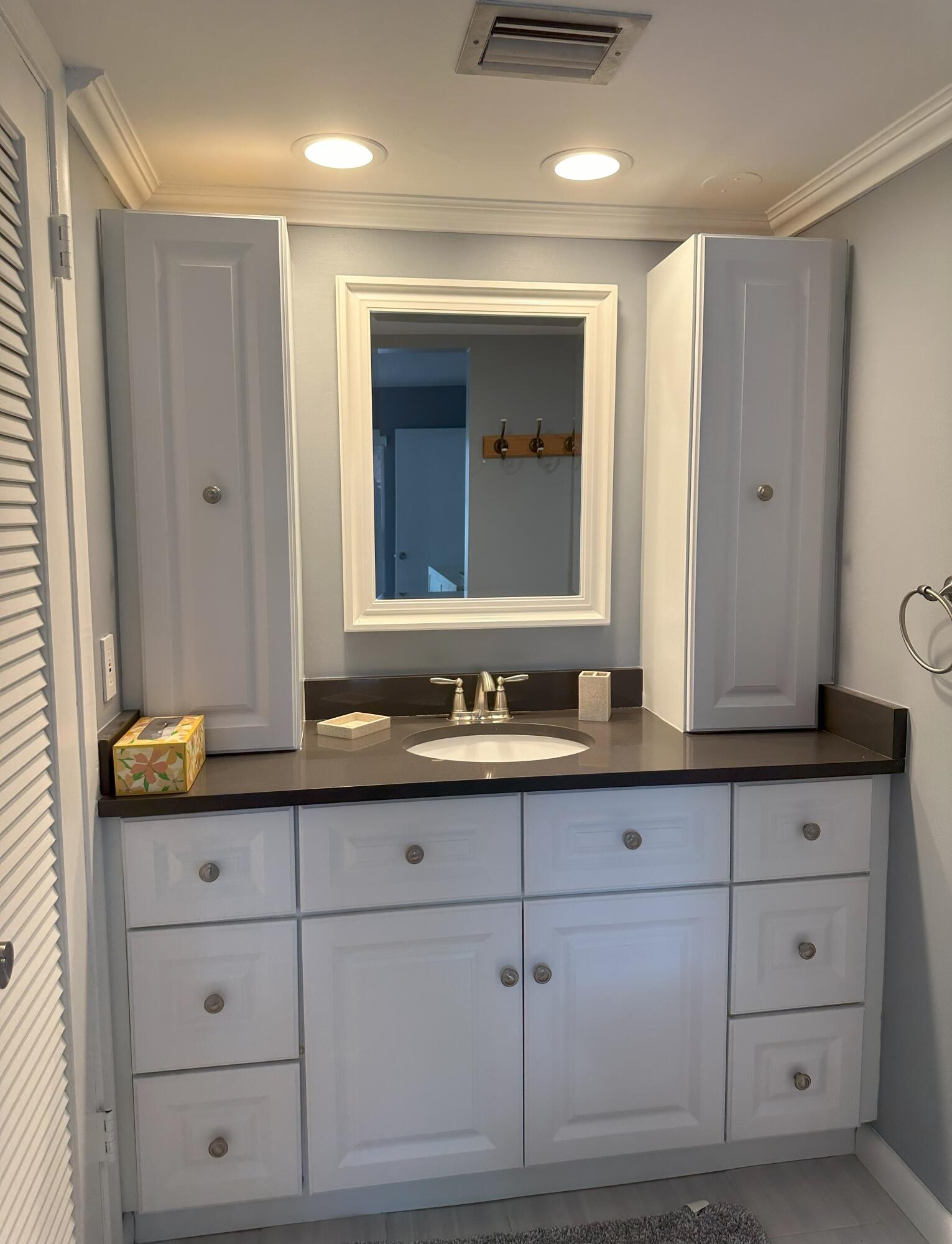 Image to showcase the property located at 5520 Tamberlane 208 Circle 208