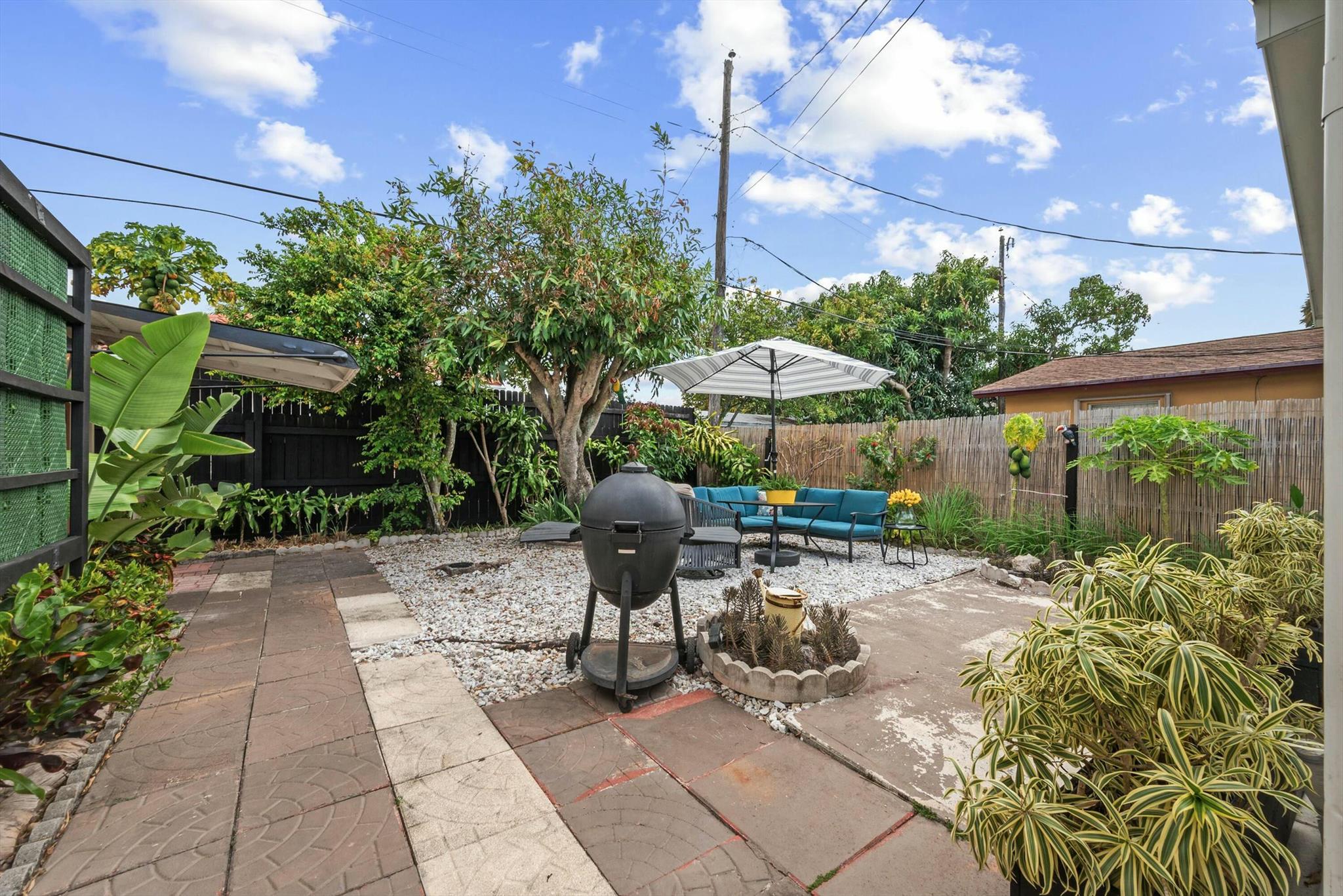 951 Selkirk Street