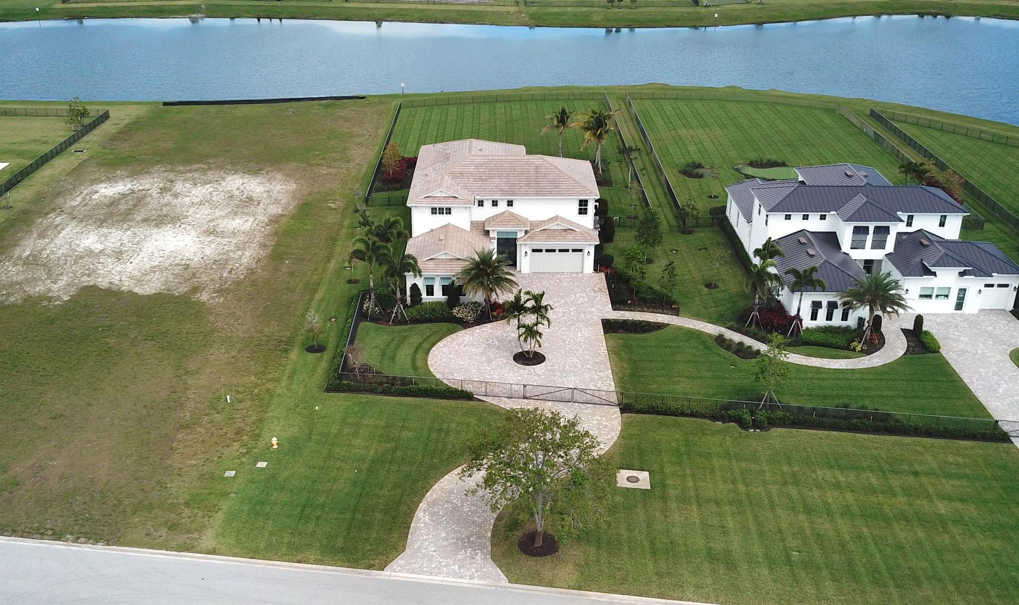 Image to showcase the property located at 20136 SE Bridgewater Drive Livingston Model